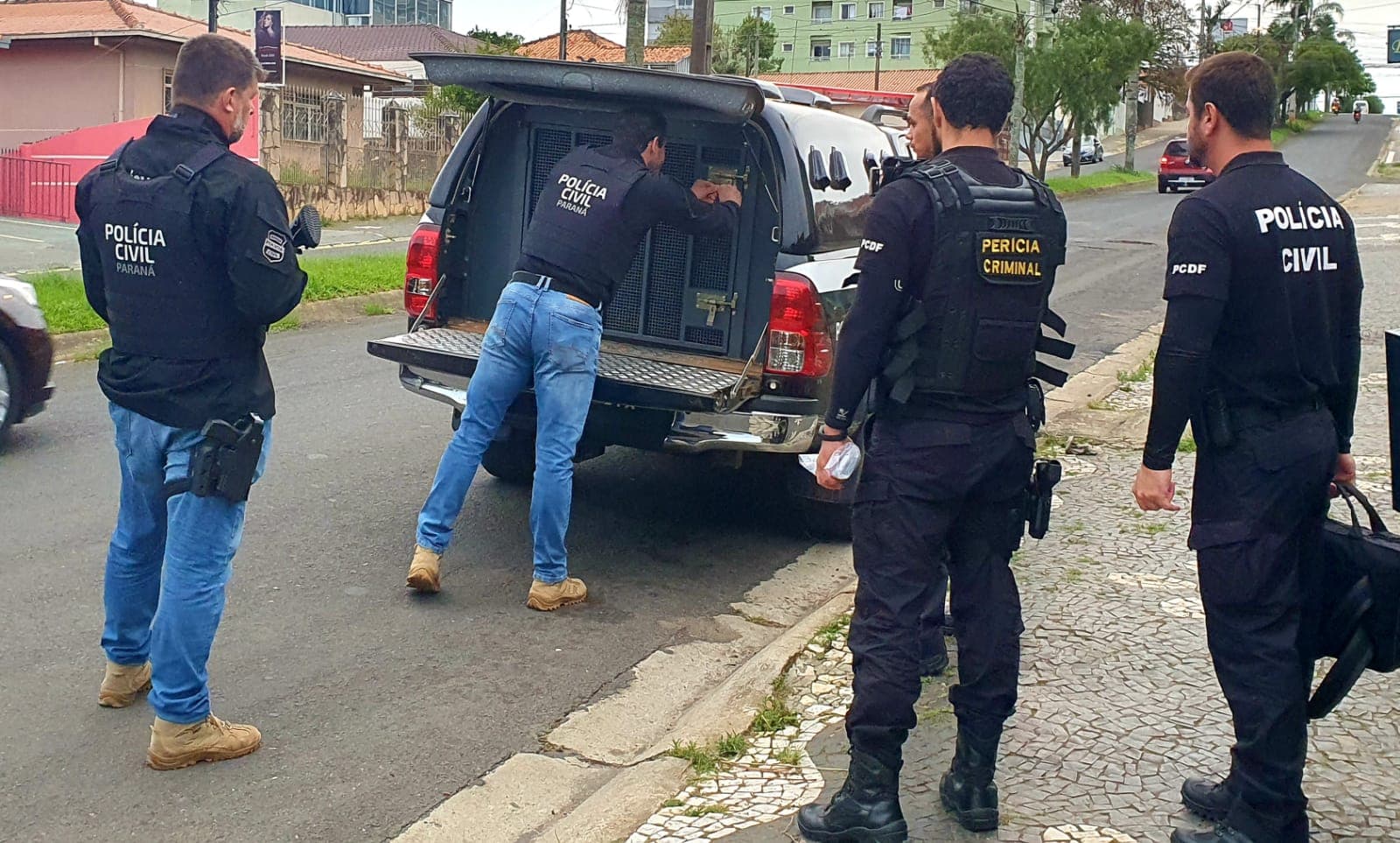 Polícia Civil prende hacker em Ponta Grossa