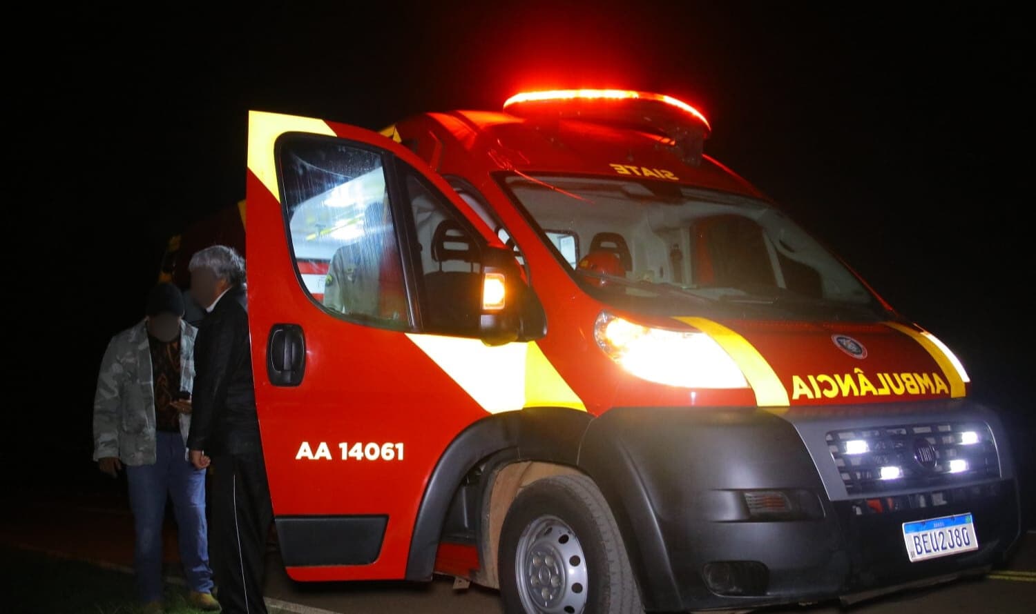 Homem cai de moto e fica ferido em Itaiacoca