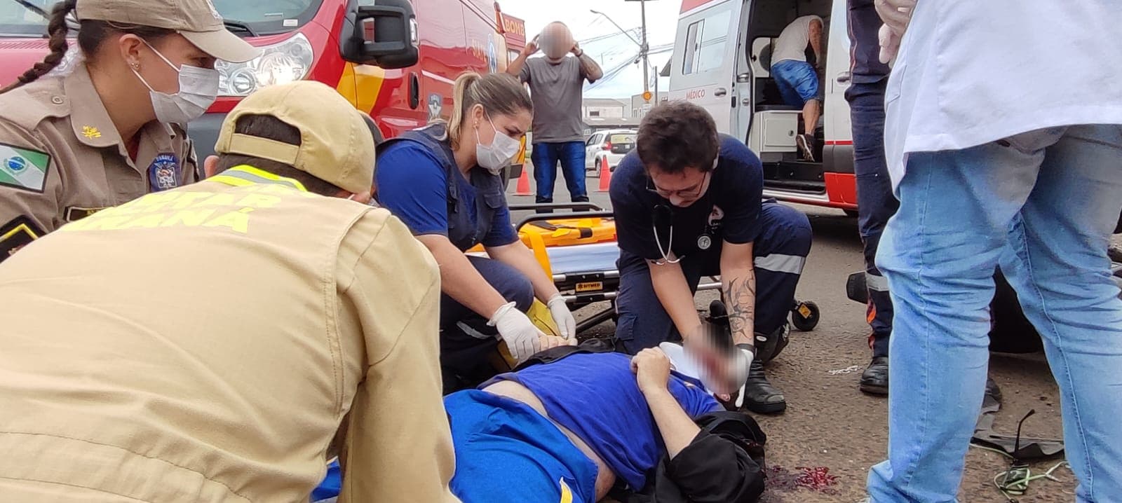 Motociclista fica gravemente ferido após colisão com caminhão em Ponta Grossa