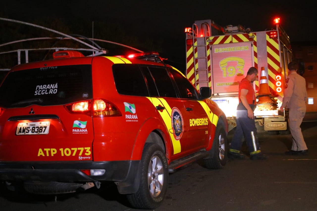 Homem embriagado se engana com incêndio e avisa moradores de apartamento em PG