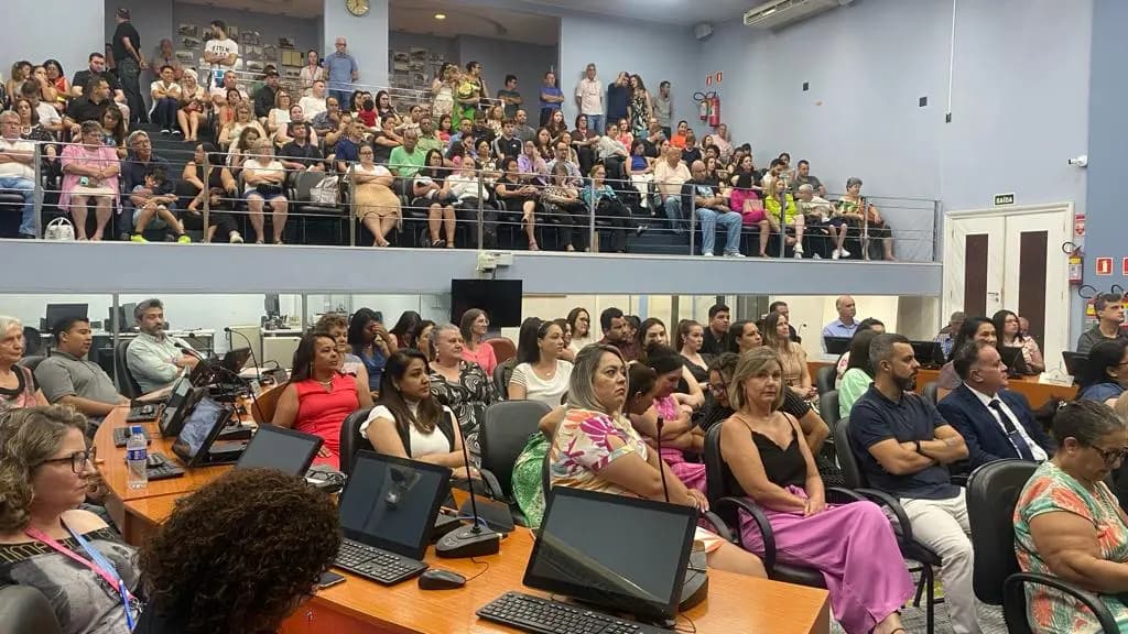 Novos conselheiros tutelares eleitos assumem posse na Câmara de PG