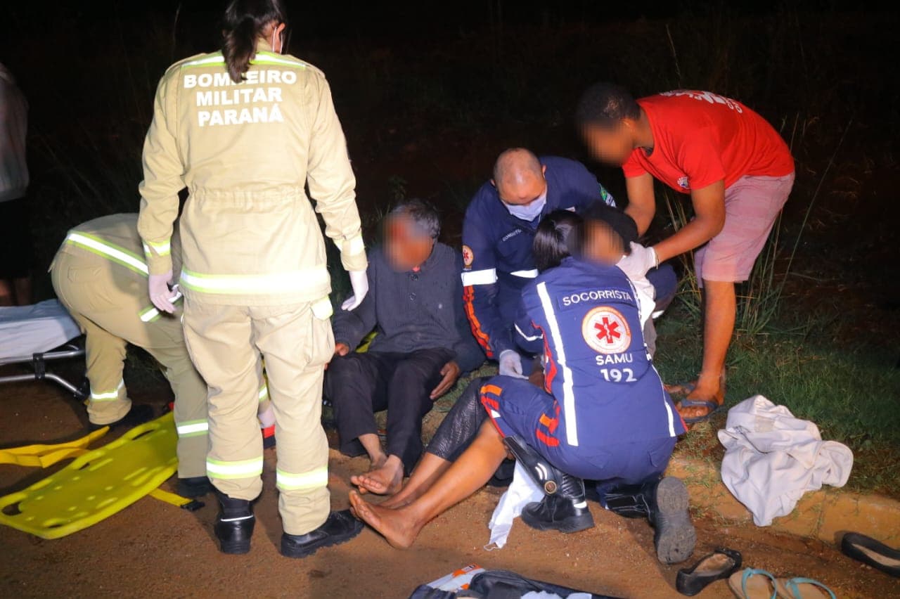 Casal é atropelado e motorista foge sem prestar socorro em Ponta Grossa