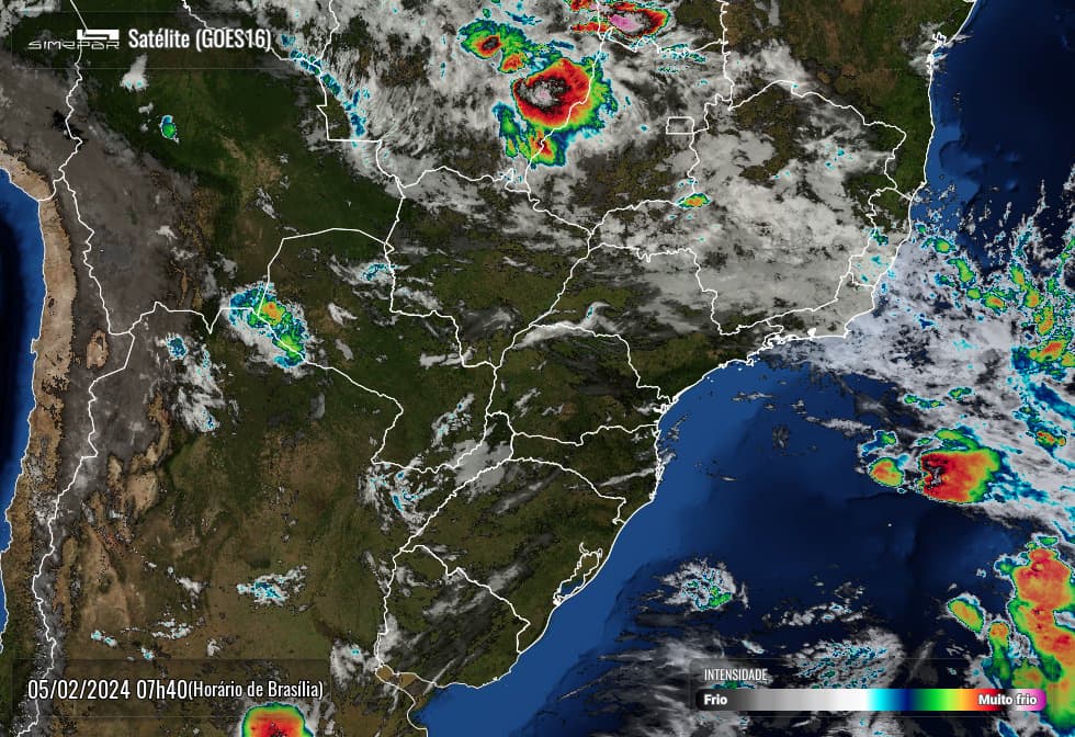 Semana começa com tempo abafado e possibilidade de pancadas de chuva em PG e região