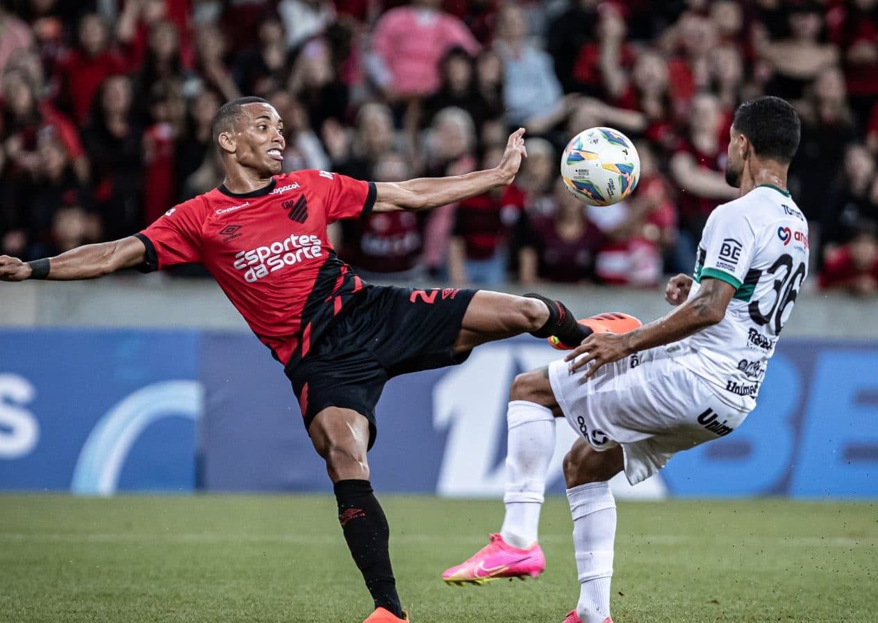 Maringá e Athletico disputam primeiro jogo da final do Paranaense neste sábado (30)
