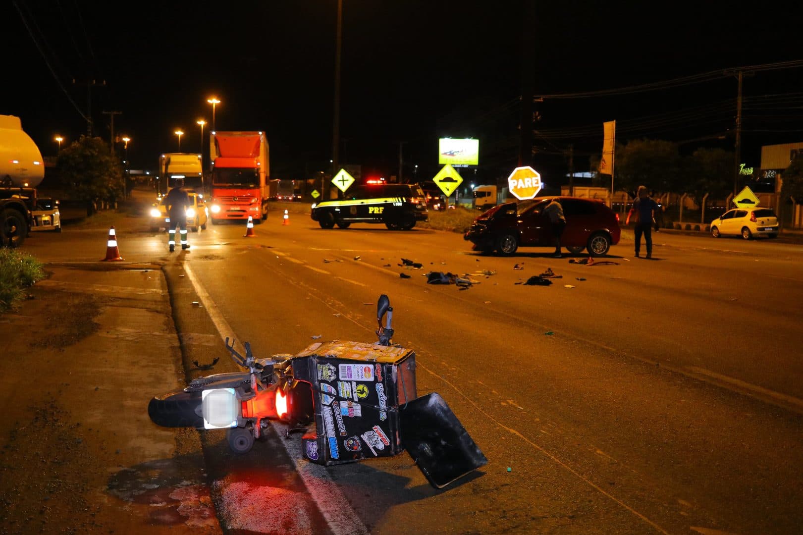 Acidente na Souza Naves deixa motociclista com ferimentos graves em PG
