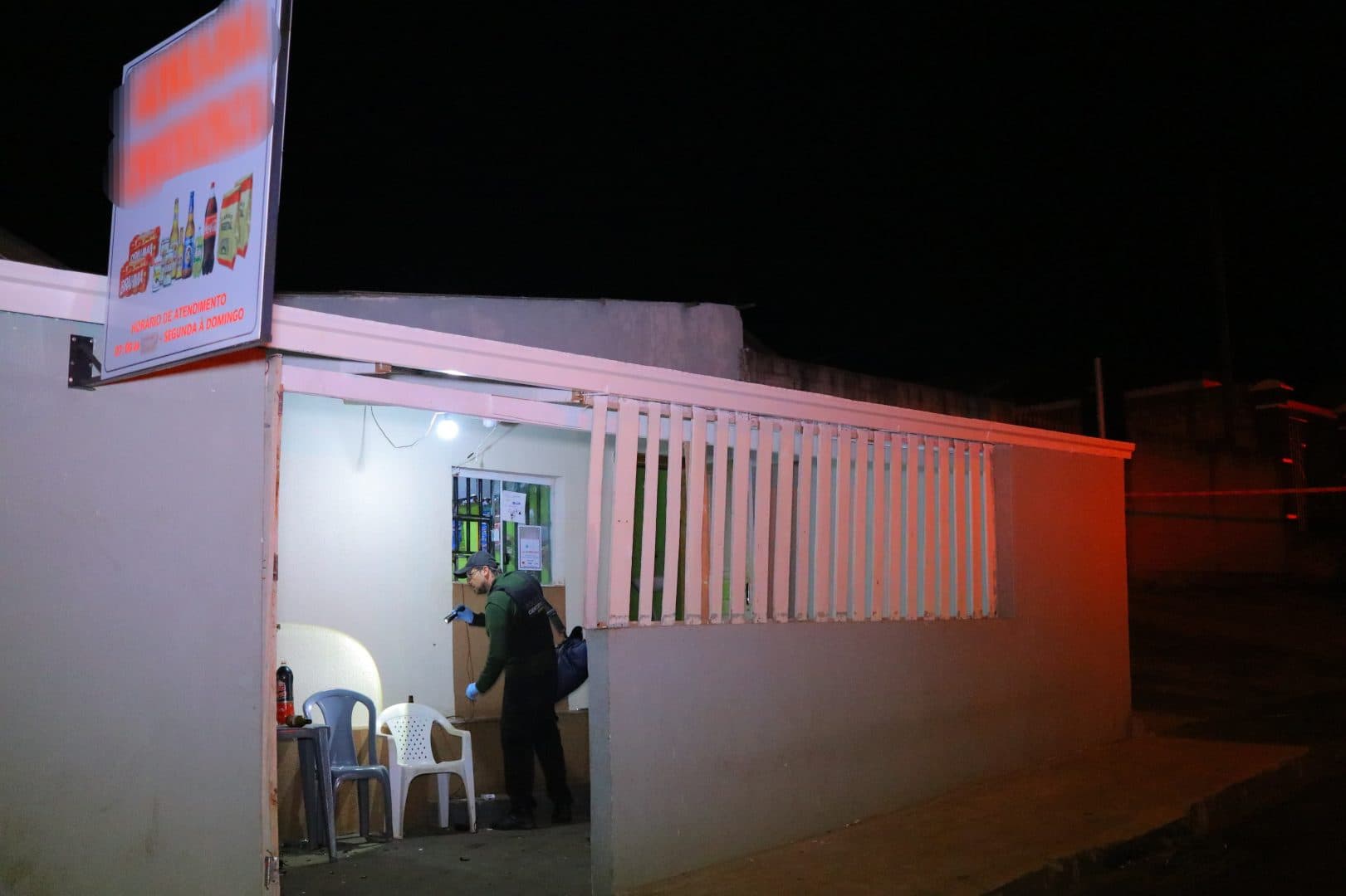 Menina de 10 anos é baleada na cabeça em conveniência de PG