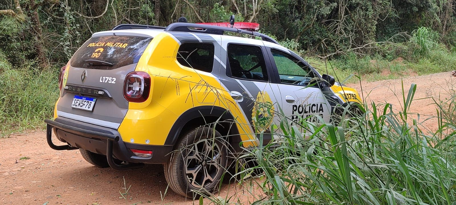 Idoso é encontrado morto dentro de carro na região