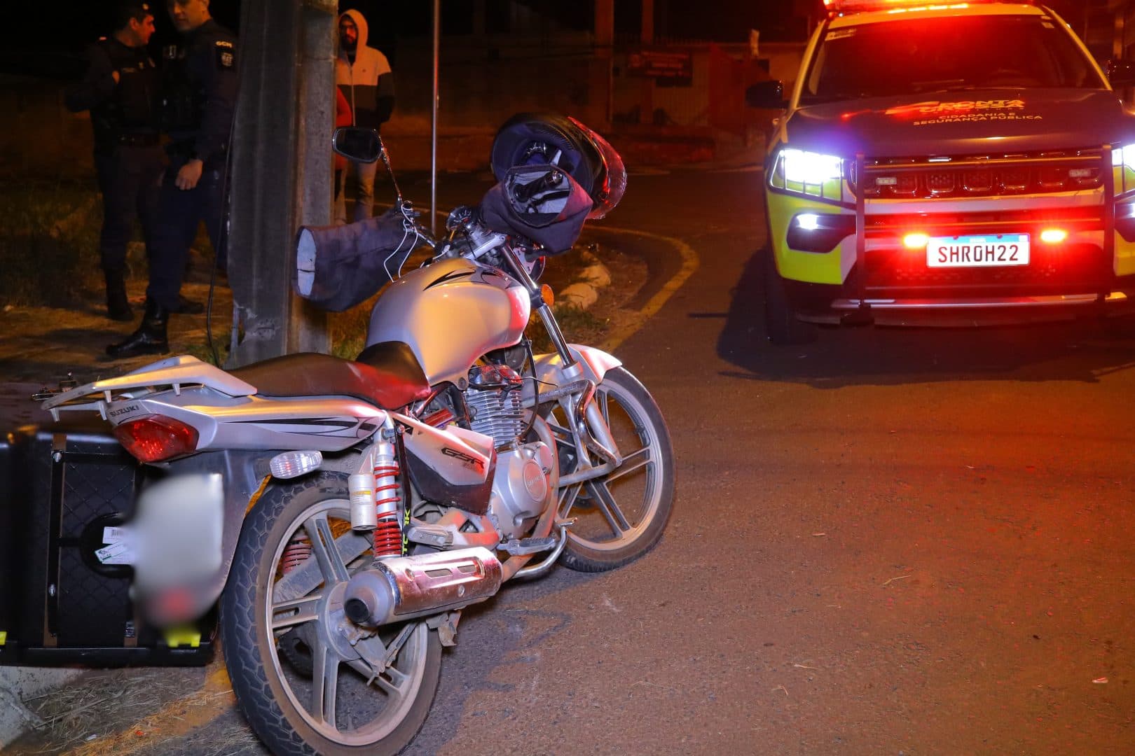 Colisão entre veículo e motocicleta deixa um ferido em avenida de PG