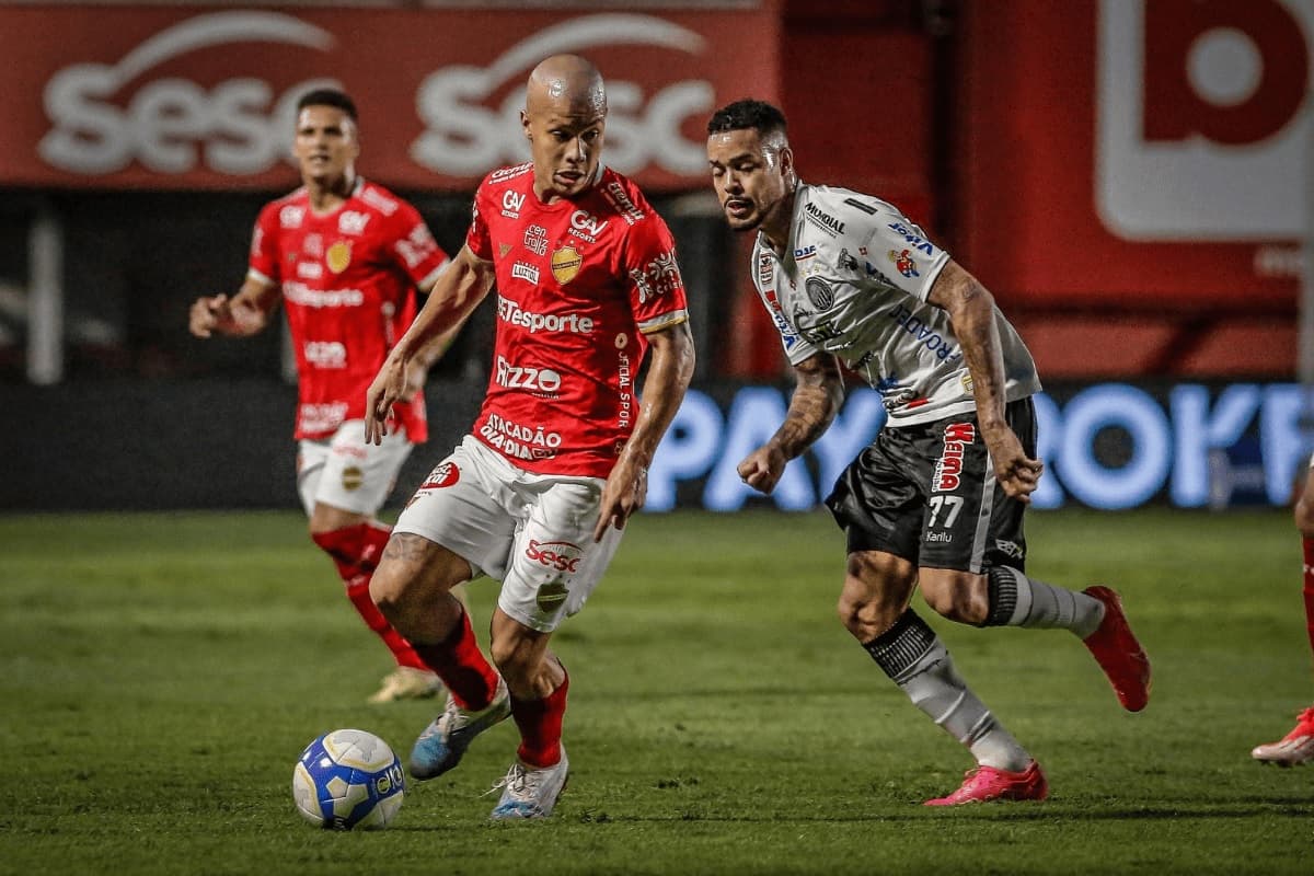Operário leva gol no fim do jogo e perde a primeira na Série B