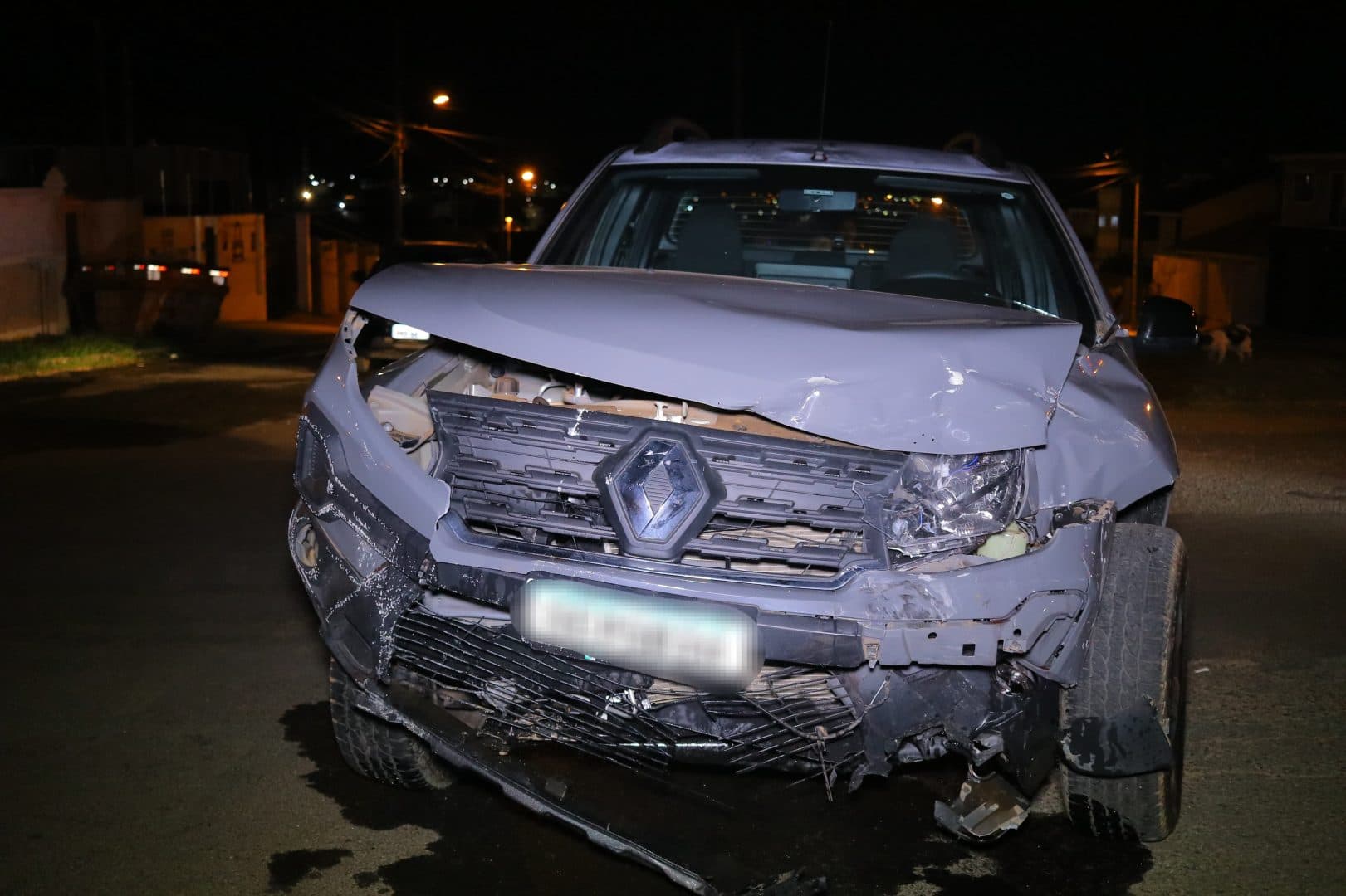 Motorista fura preferencial e causa acidente no Neves em Ponta Grossa