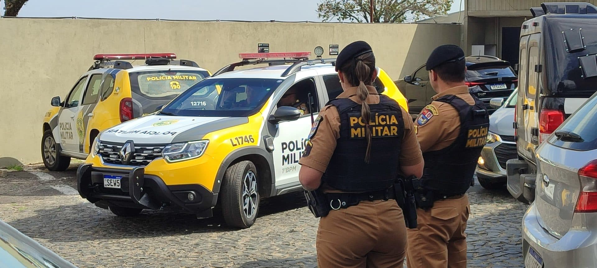 PM mata pitbull a tiros e situação acaba na delegacia em Ponta Grossa