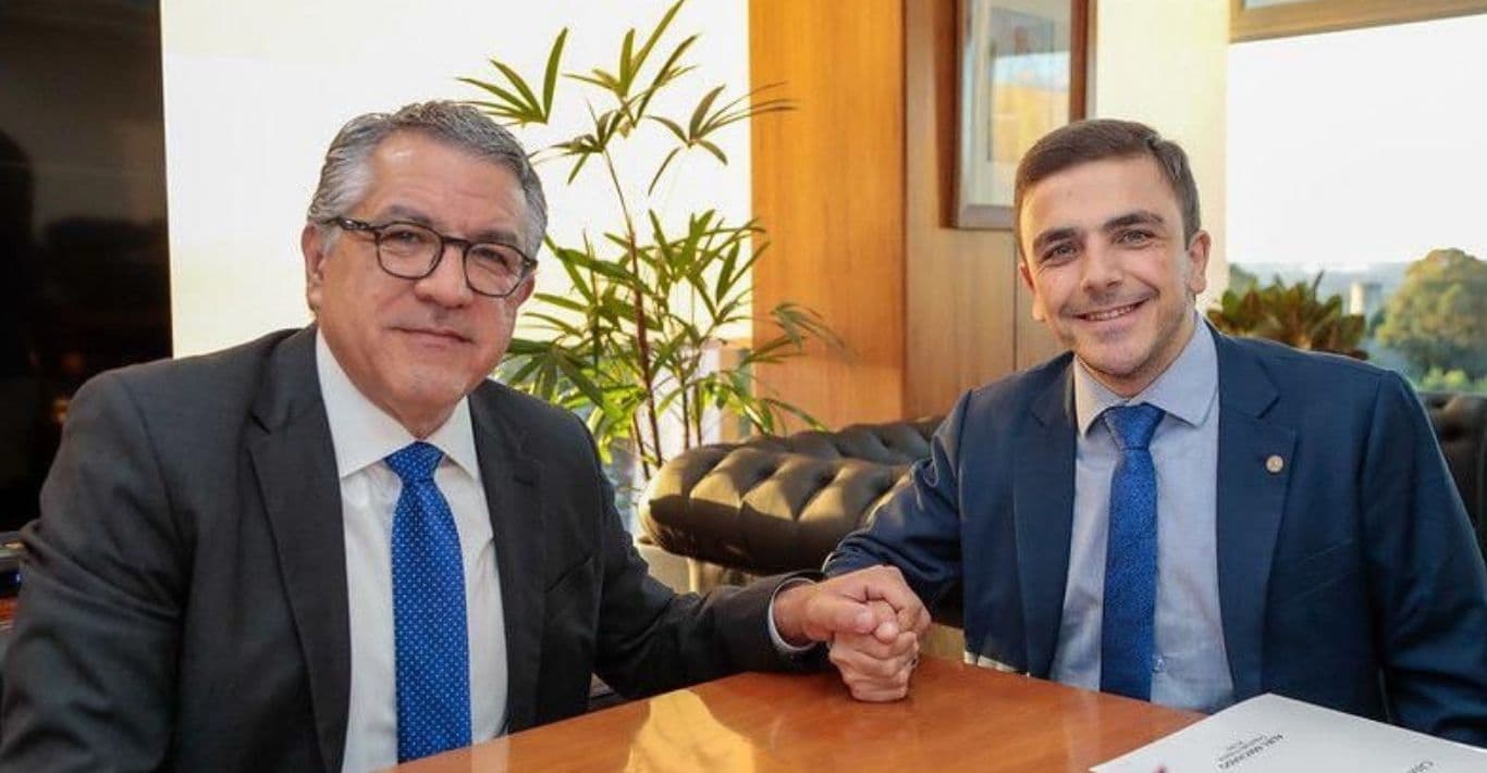 Aliel Machado confirma destinação de novas ambulâncias para 21 cidades do Paraná