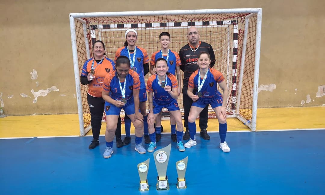 Betis e Fênix conquistam os títulos nas categorias masculina e feminina da competição que reuniu cerca de 130 equipes dos bairros de Ponta Grossa.