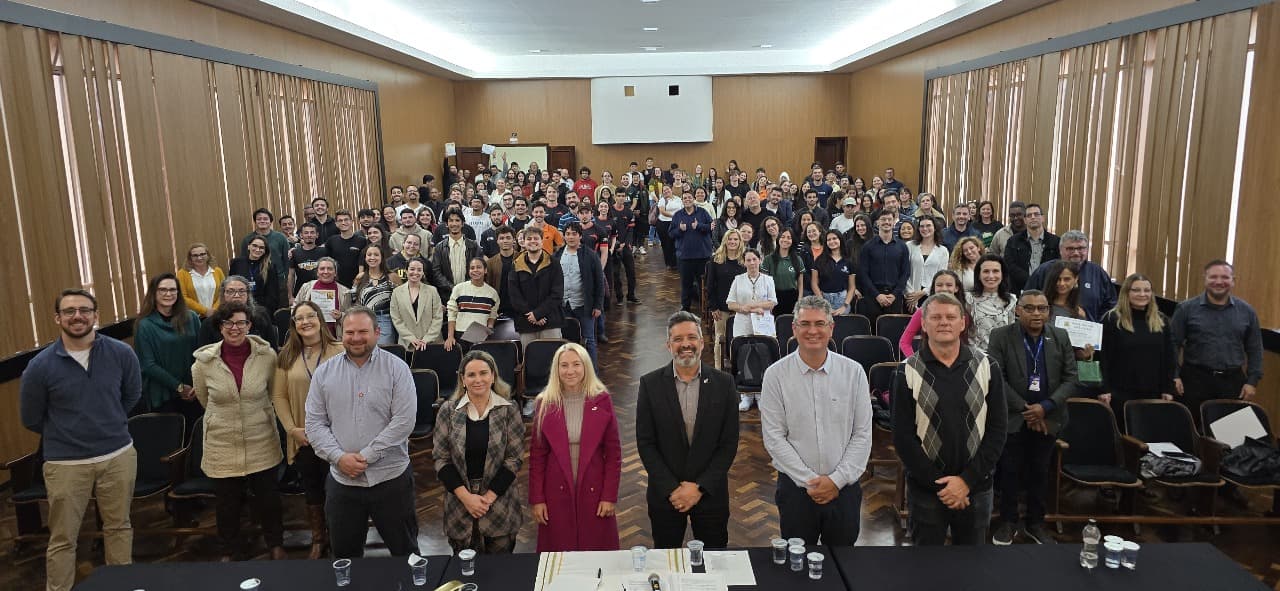 Câmara de Ponta Grossa realiza sessão especial no campus da UTFPR