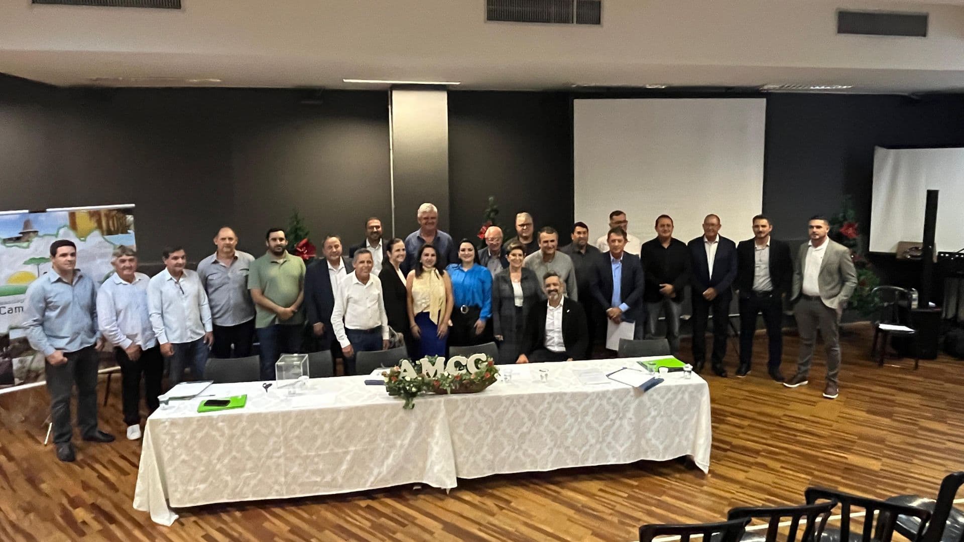 Prefeitos Campos Gerais encontro Ivaí