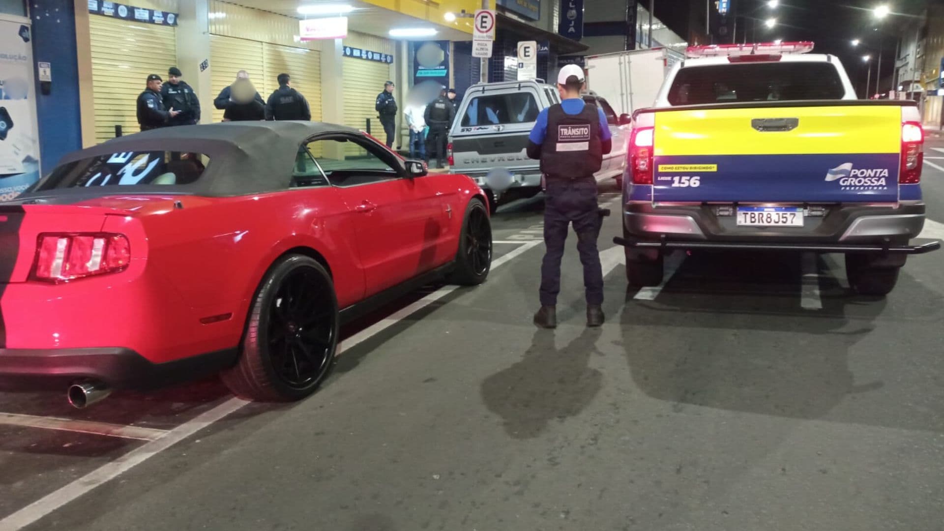 Motorista dirigindo na contramão, em PG