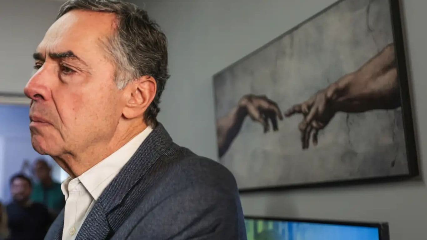 Ministro Barroso é internado em hospital de Brasília após passar mal