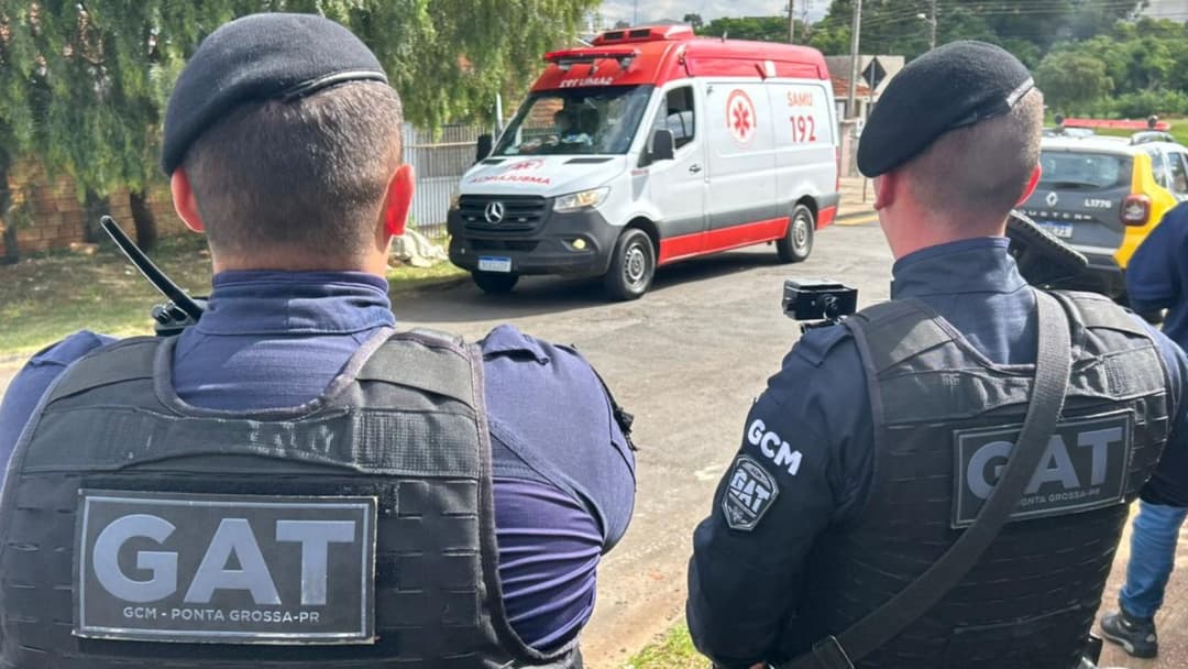 Equipe GAT foi a primeira equipe acionada para atender a ocorrência após o suspeito agredir mulher e idoso, no Pimentel.