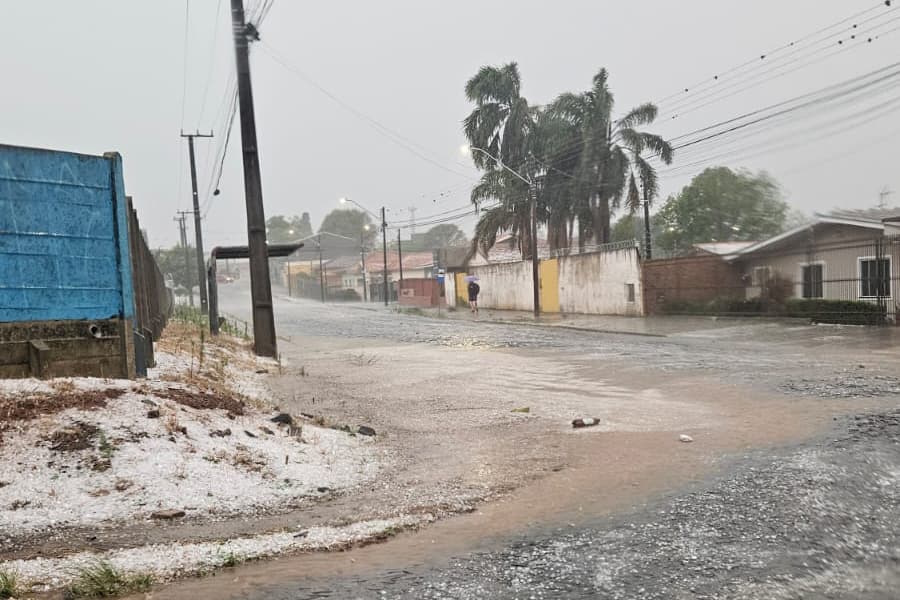 Granizo: PR envia lonas, telhas e kits dormitório para Ponta Grossa