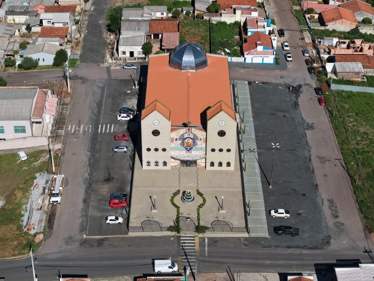 Paróquia em Castro
