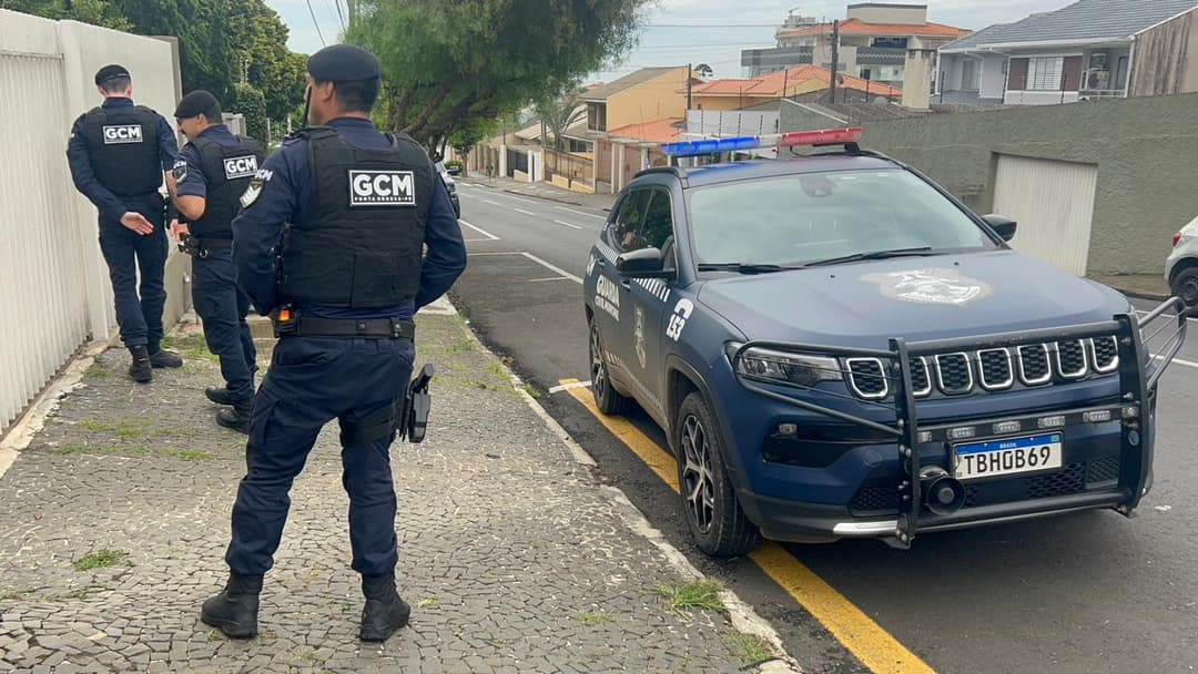 GCM prende funcionário VCG