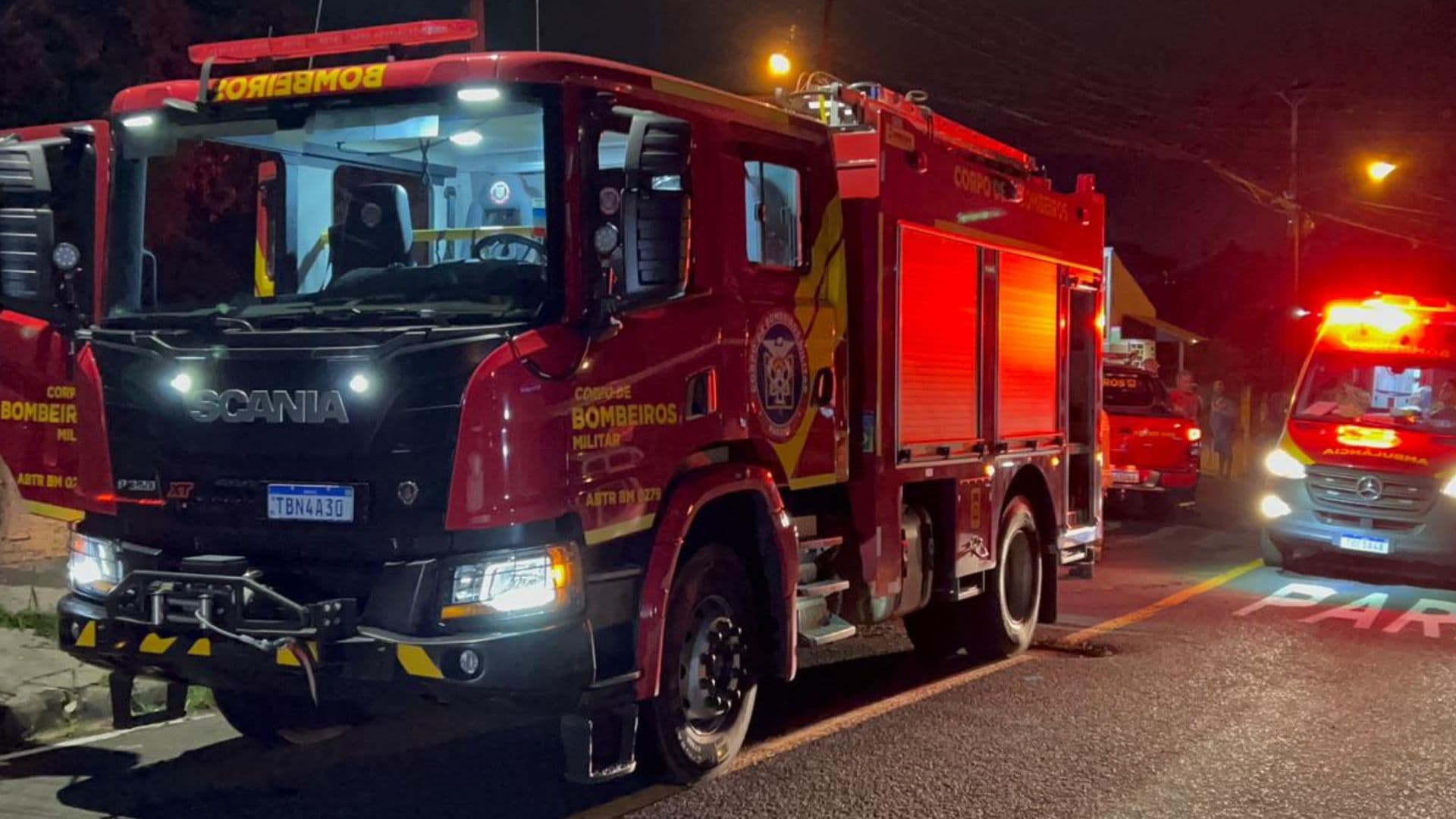 Incêndio em residência mobiliza Bombeiros e moradora vai para a Upa em PG