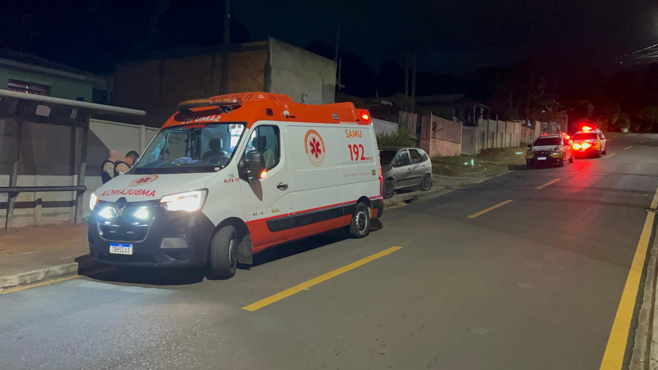 Homem é esfaqueado nas costas durante churrasco em Ponta Grossa