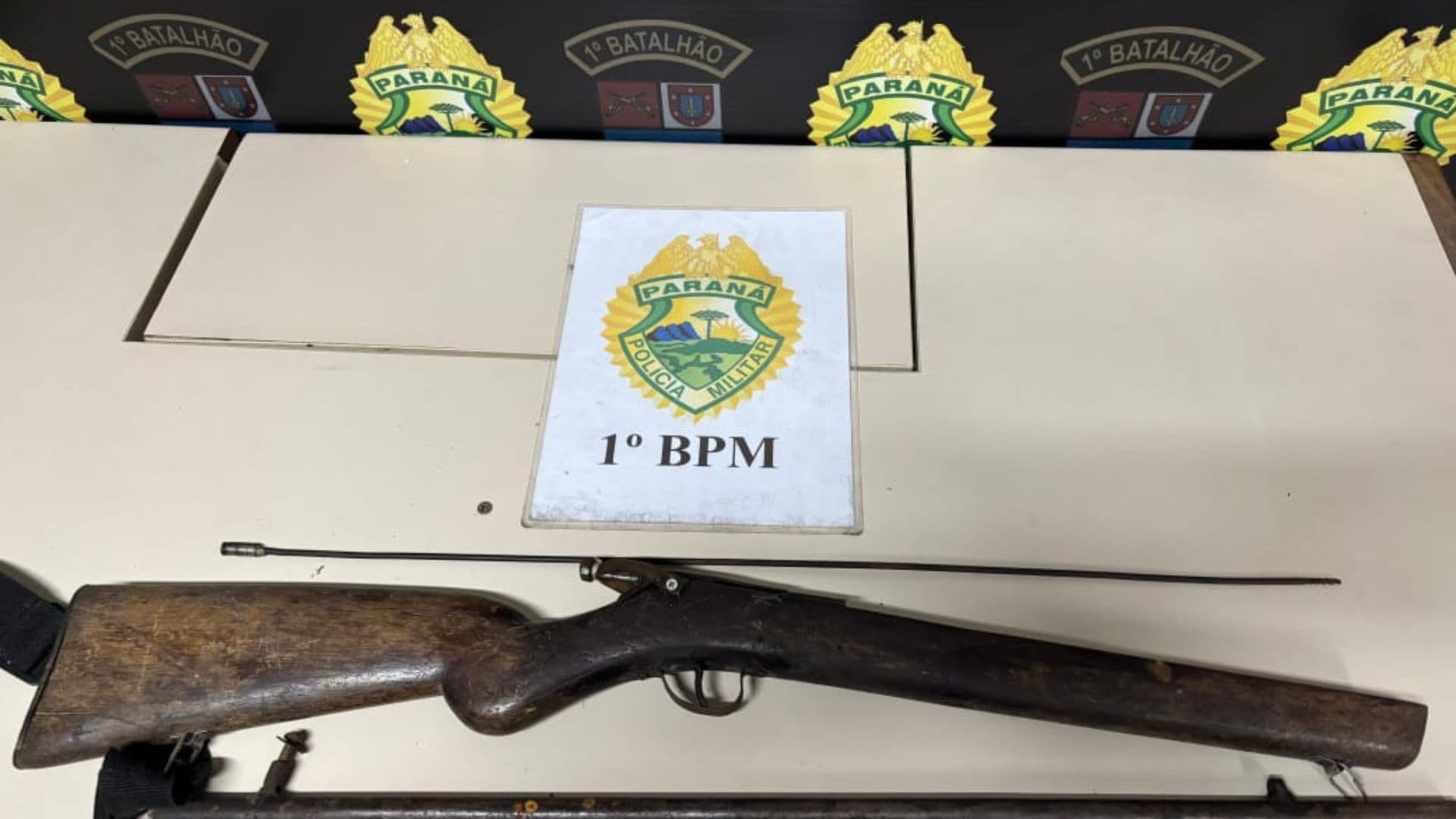 PM prende homem com arma de fogo após denúncia de ameaça e agressão em PG