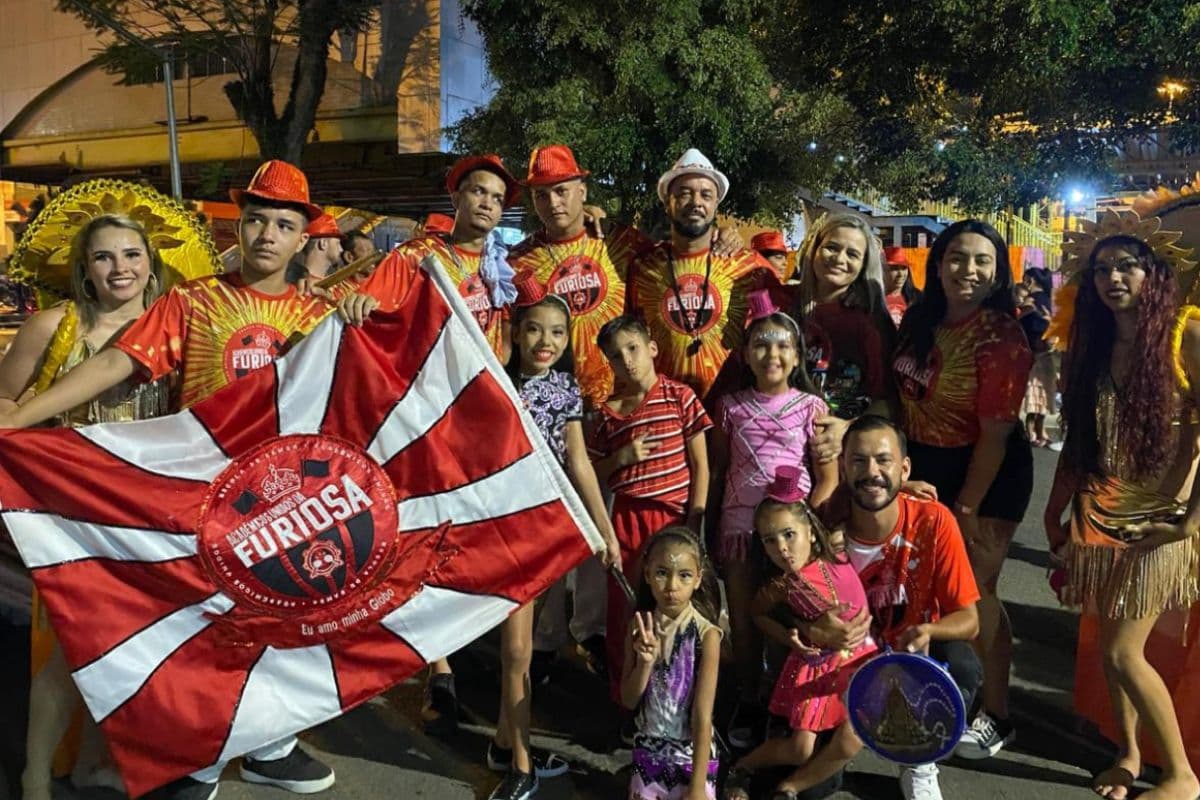 Escola de Samba está em busca de novos integrantes para compor o desfile deste ano em PG