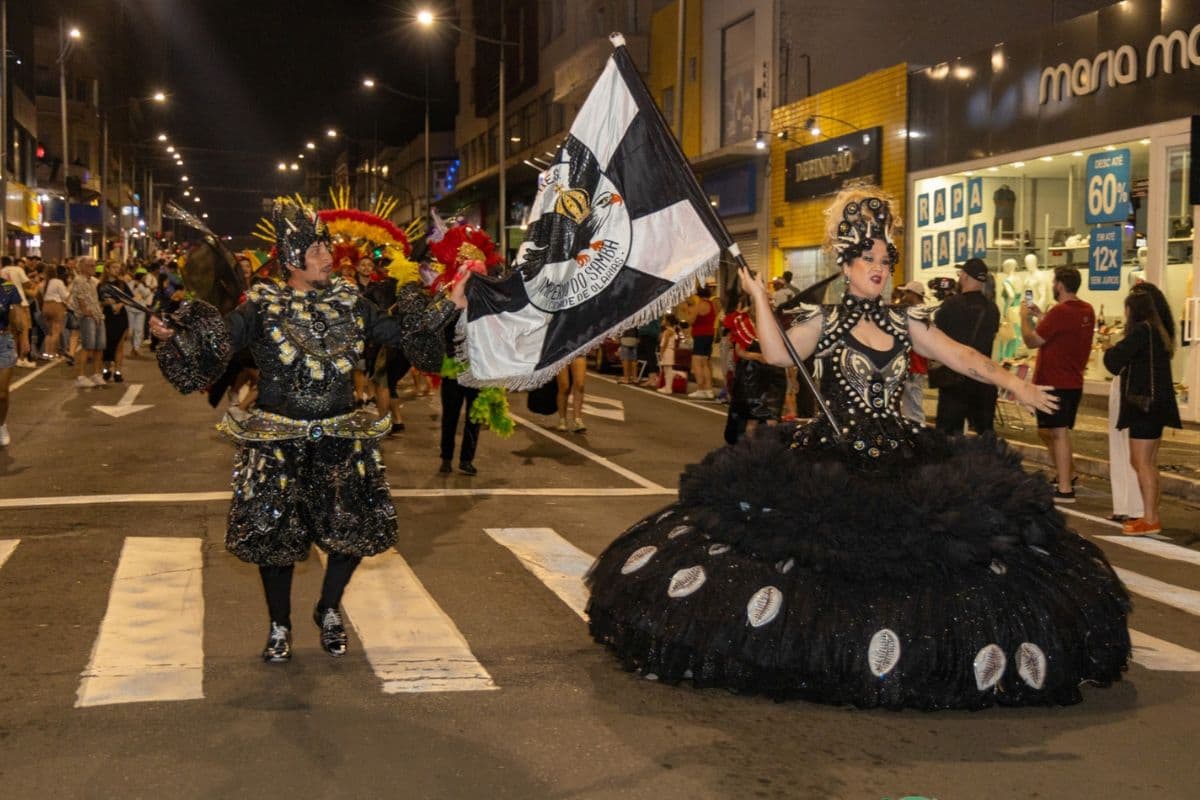 Império do Samba Cidade de Olarias é campeã do Carnaval de PG