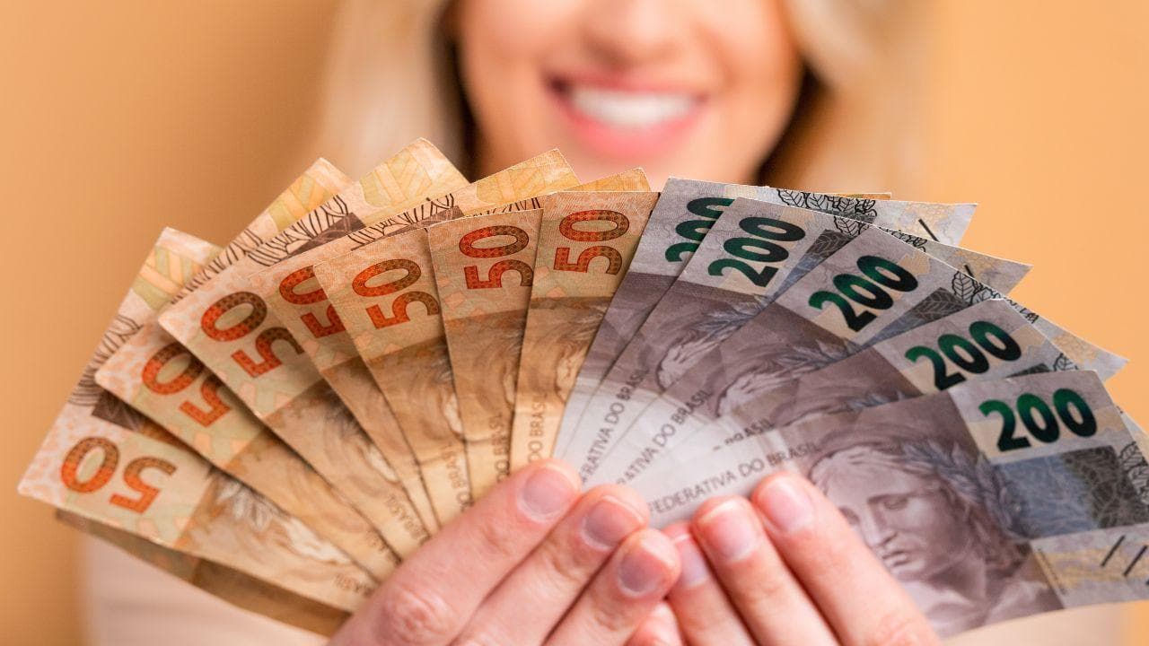 5 signos podem ganhar dinheiro extra ainda em outubro
