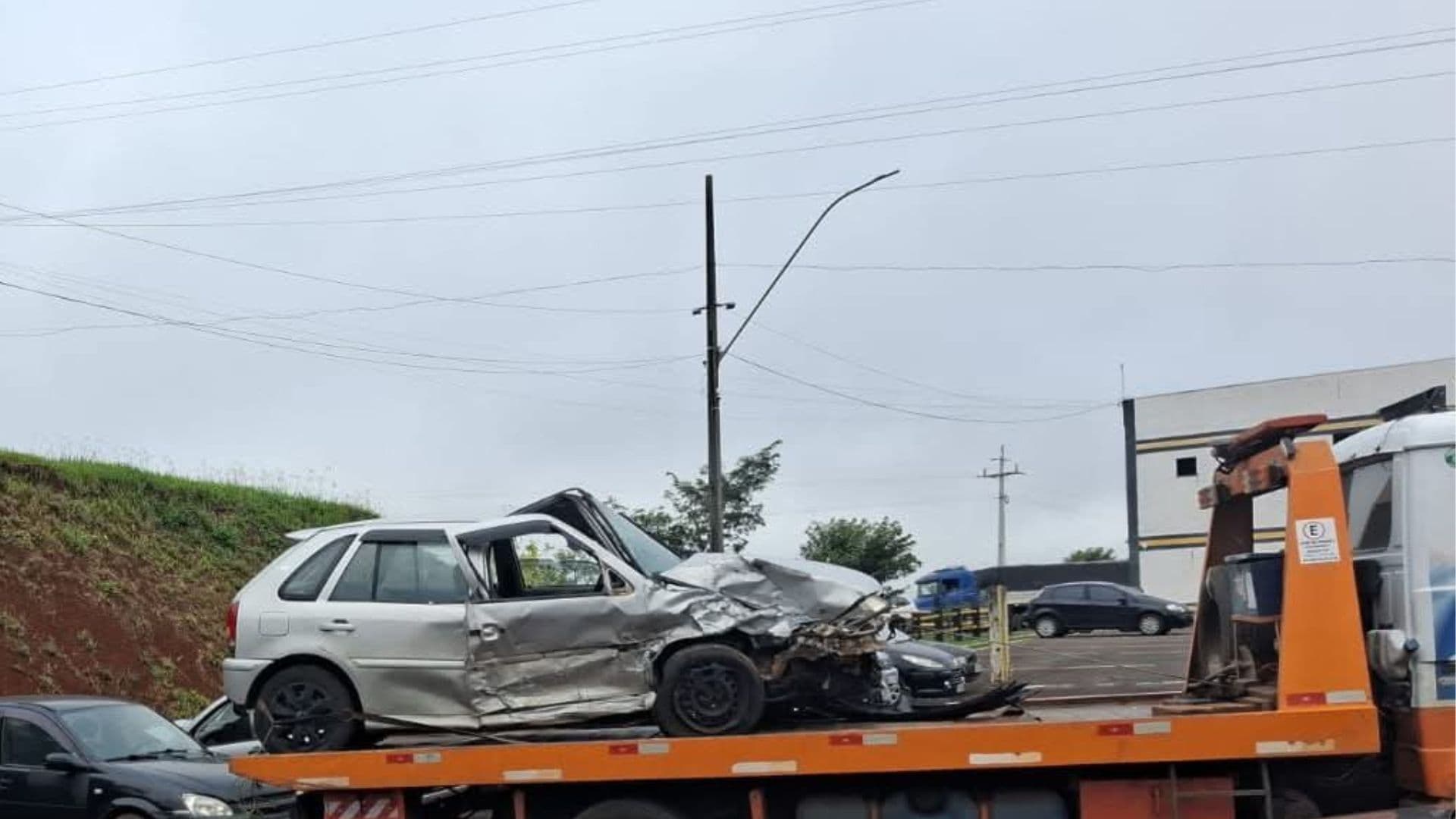 Motorista fica ferido em acidente na PR-170 em Guarapuava; outro carro fugiu