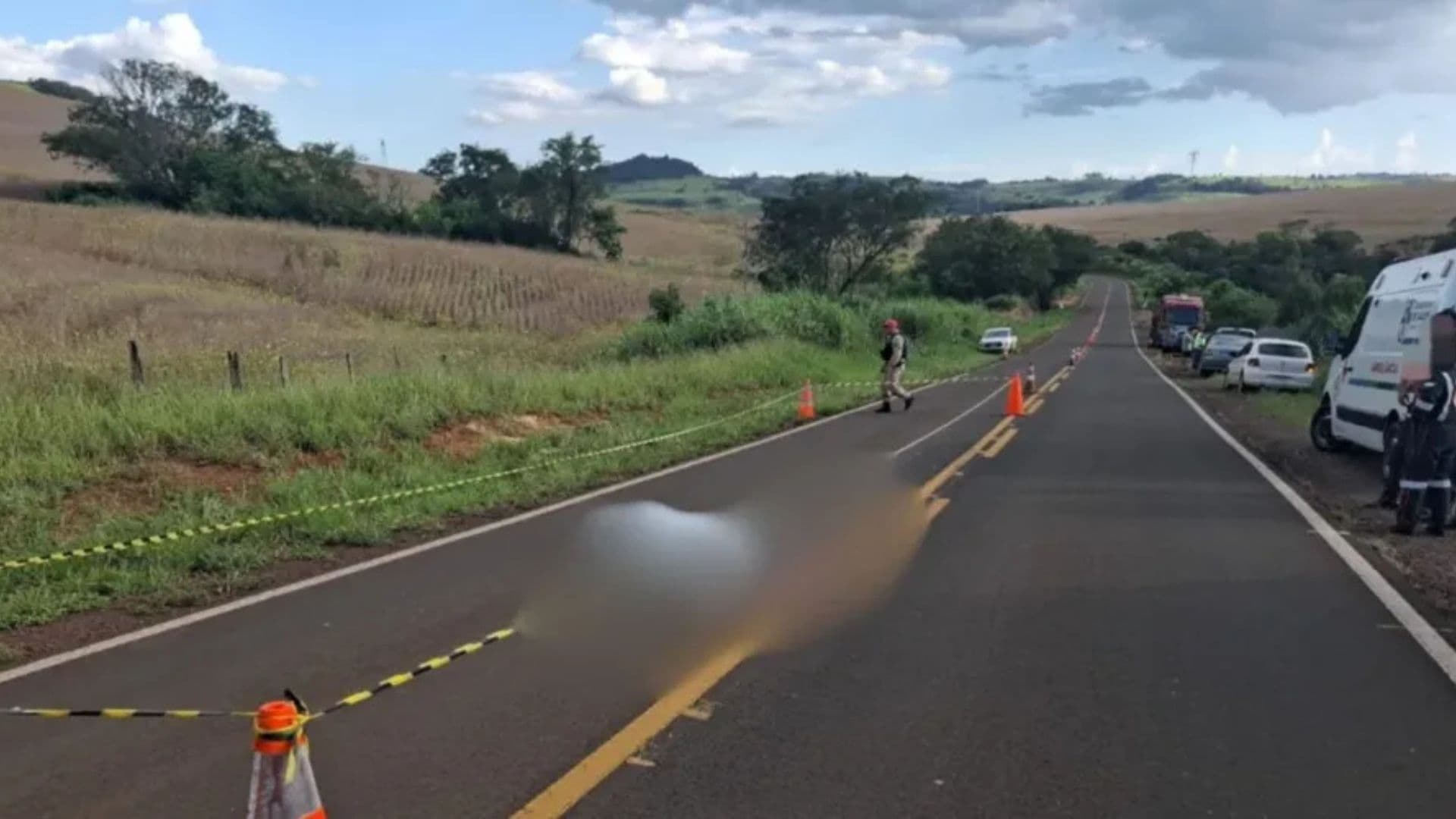 Motorista morre atropelado pelo próprio caminhão na PR-451 no Paraná