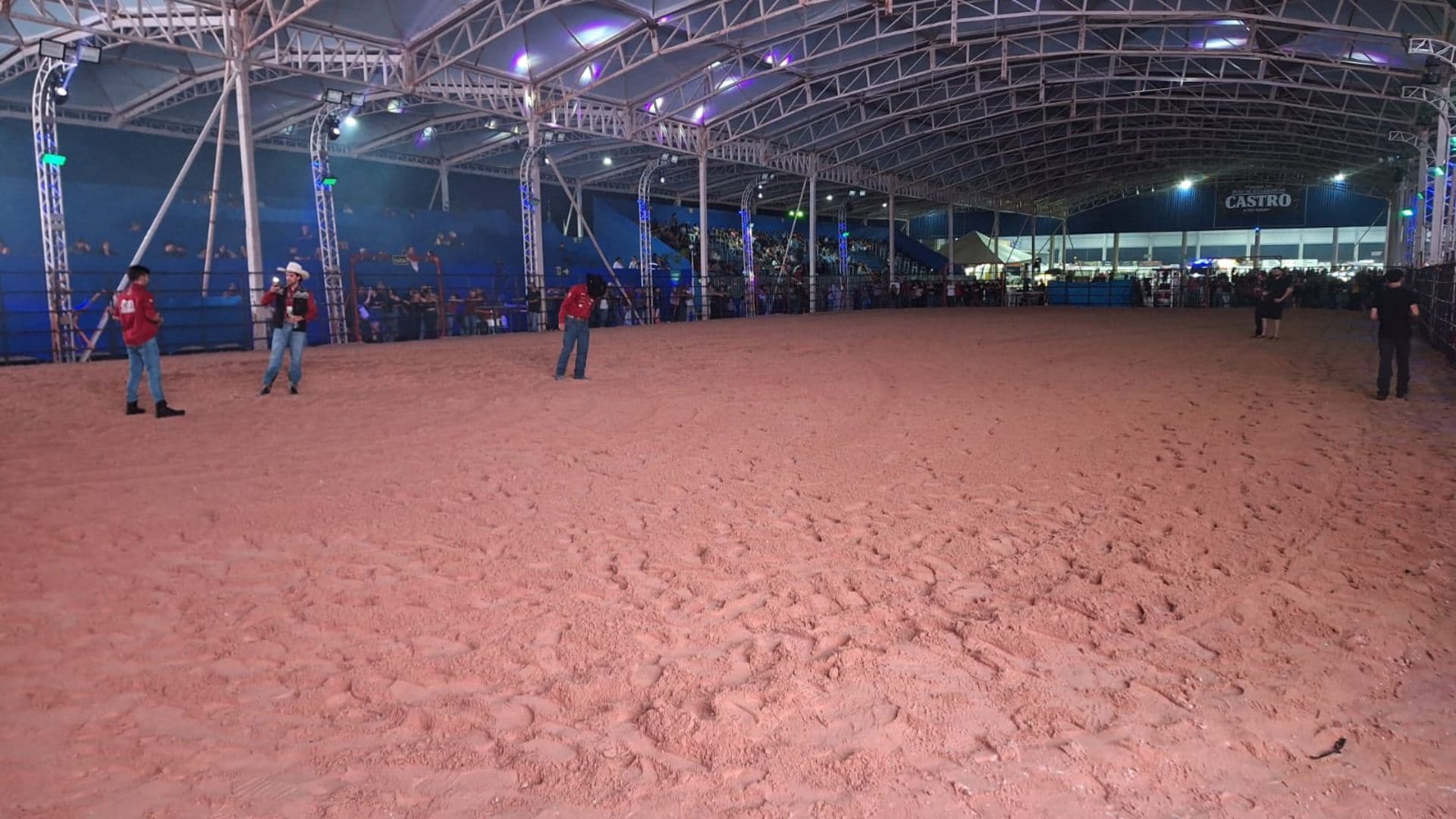 AO VIVO: Acompanhe a primeira noite da 7ª Festa do Peão de Boiadeiro de Castro