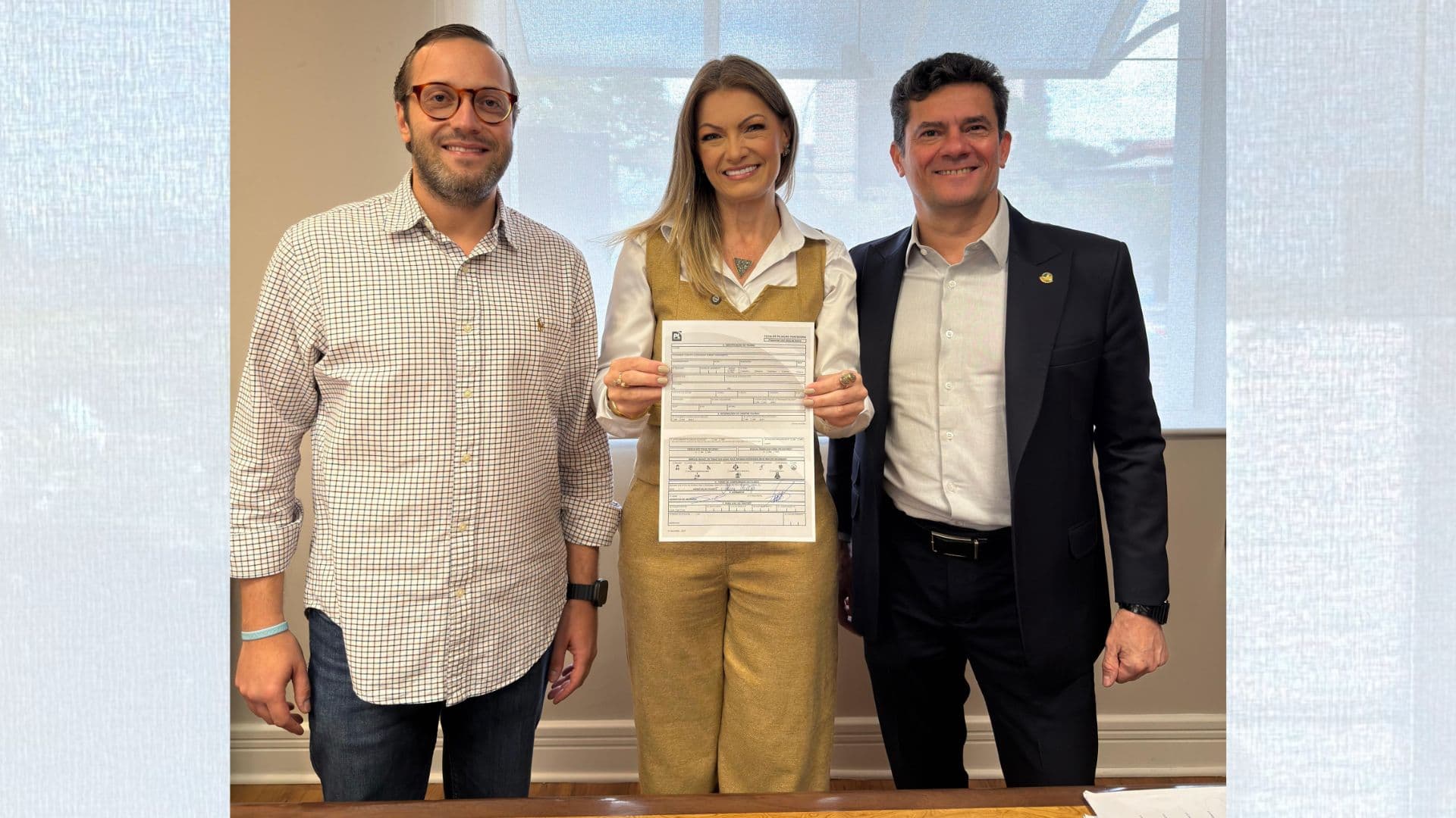 Aline Sleutjes se filia ao PL e é pré-candidata a deputada federal