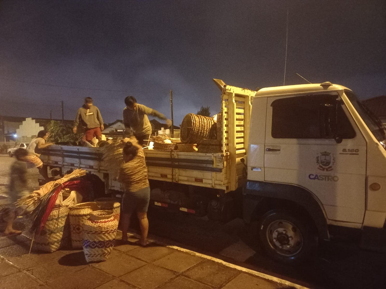 Após chuvas intensas, Defesa Civil de Castro mobiliza equipes para atendimento a moradores