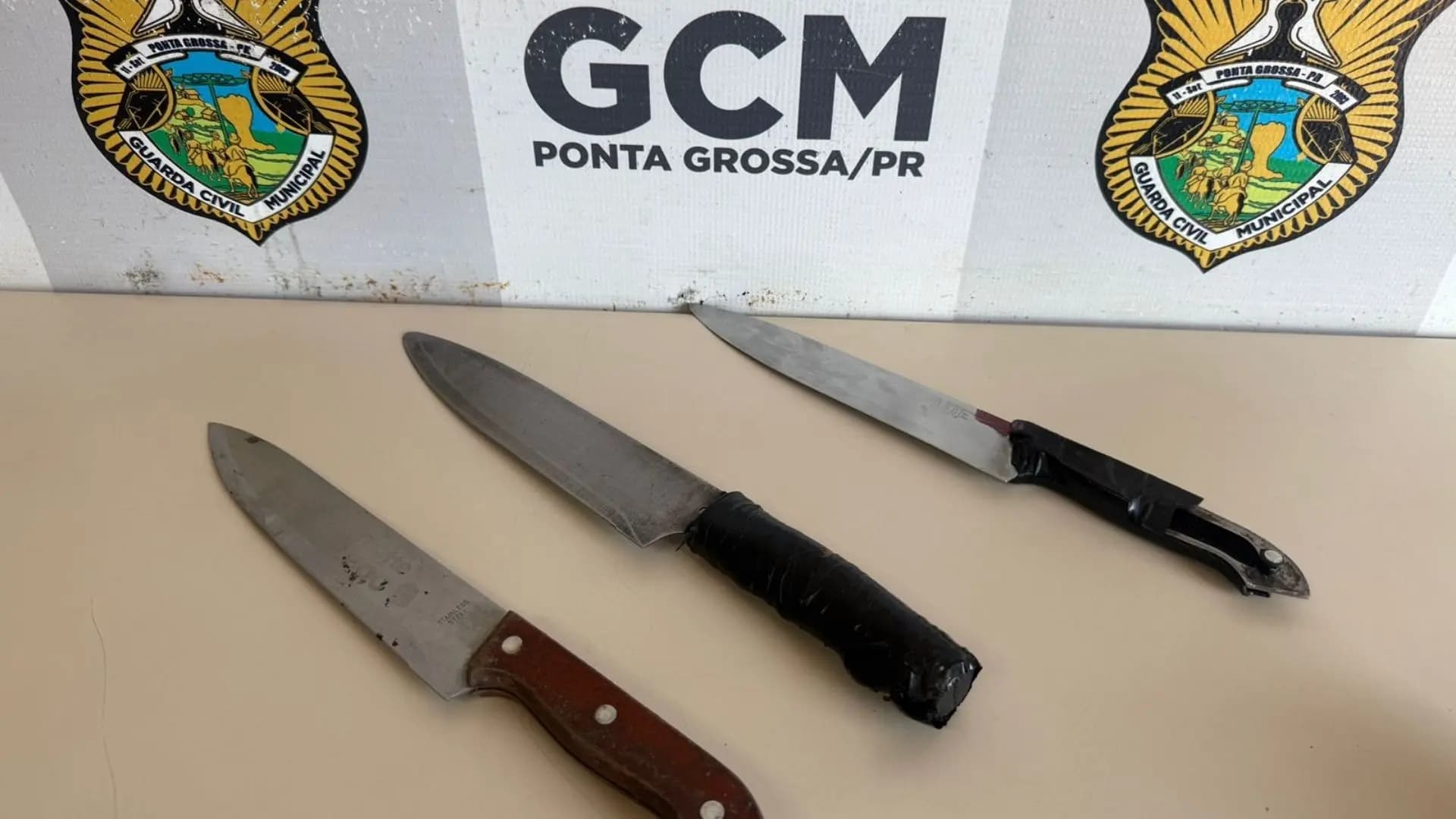 Homem é esfaqueado e suspeitos são detidos pela GCM em Ponta Grossa