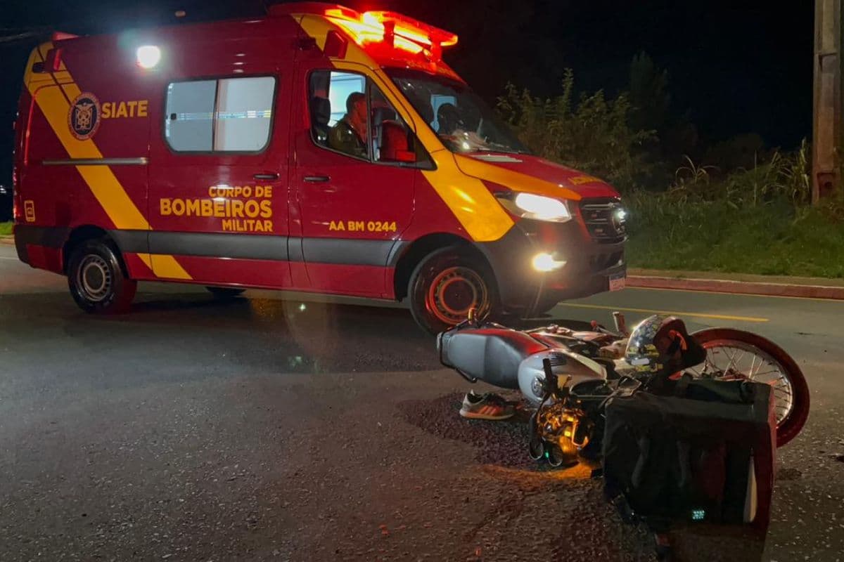 Motociclista fica gravemente ferido em colisão com carro no Viaduto Santa Terezinha em PG