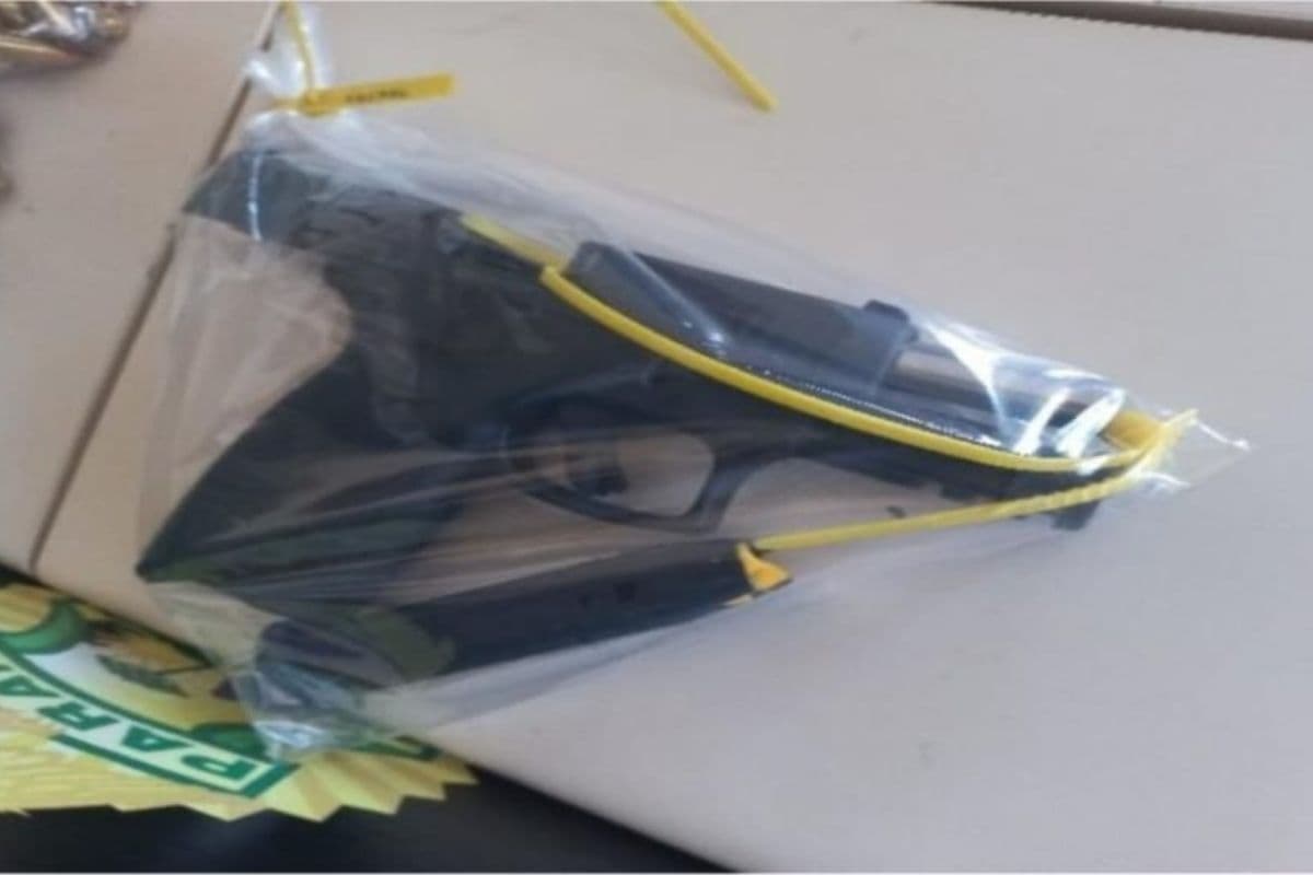 Polícia apreende pistola, munições e objetos suspeitos durante mandado em Ponta Grossa