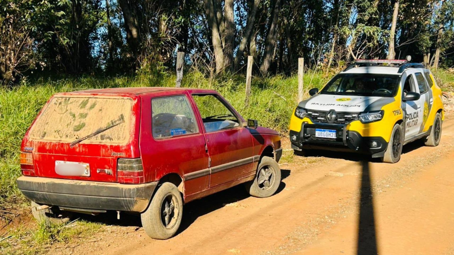 Ação conjunta entre imprensa, comunidade e PM recupera Fiat Uno furtado em PG