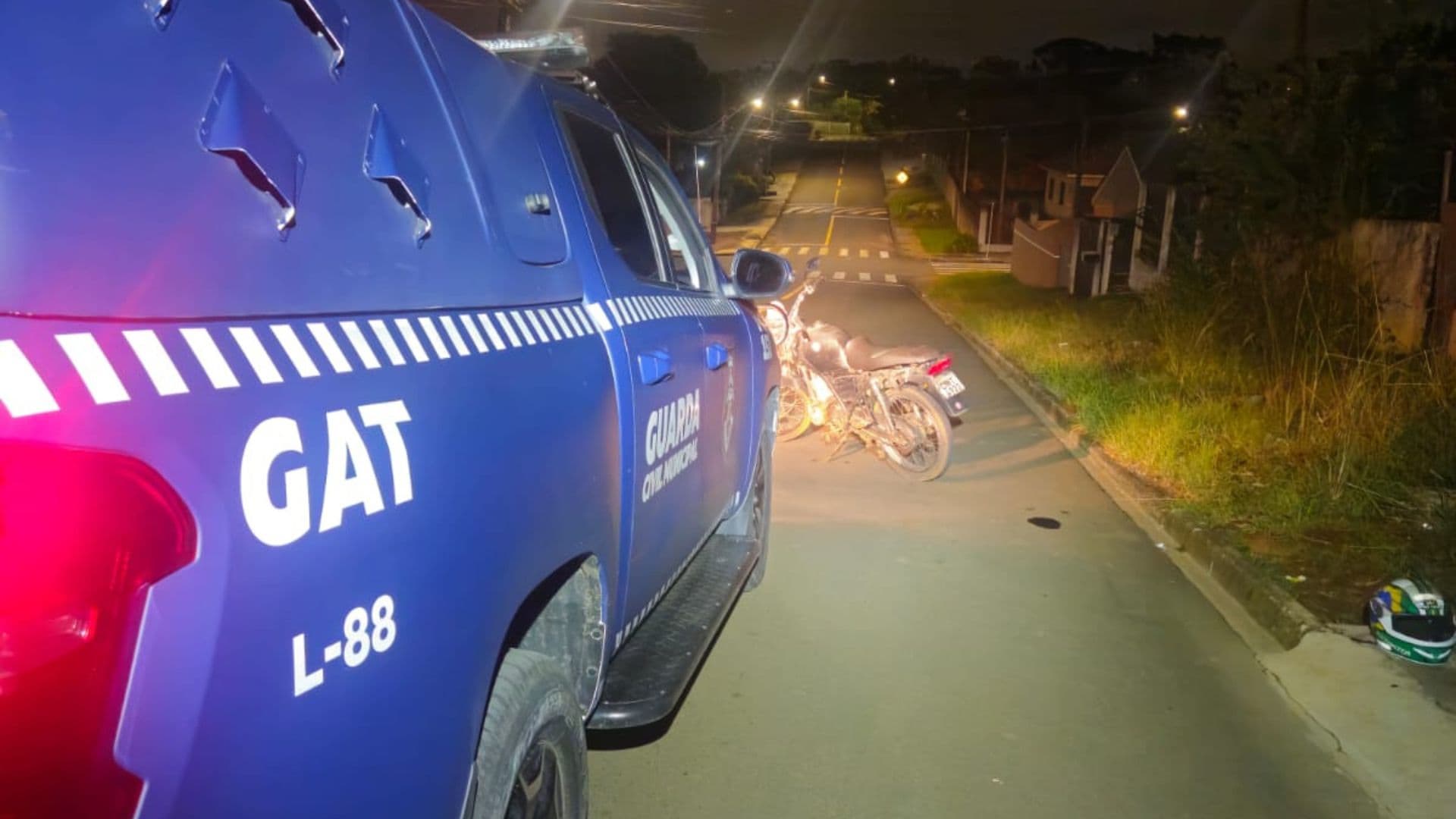 Motocicleta com faróis apagados leva à captura de foragido da Justiça no Jardim Paraíso
