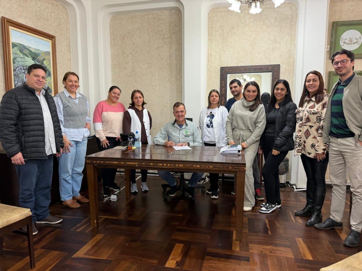 Atendentes dos CMEIs em Tibagi passam a integrar Plano de Carreira do Magistério
