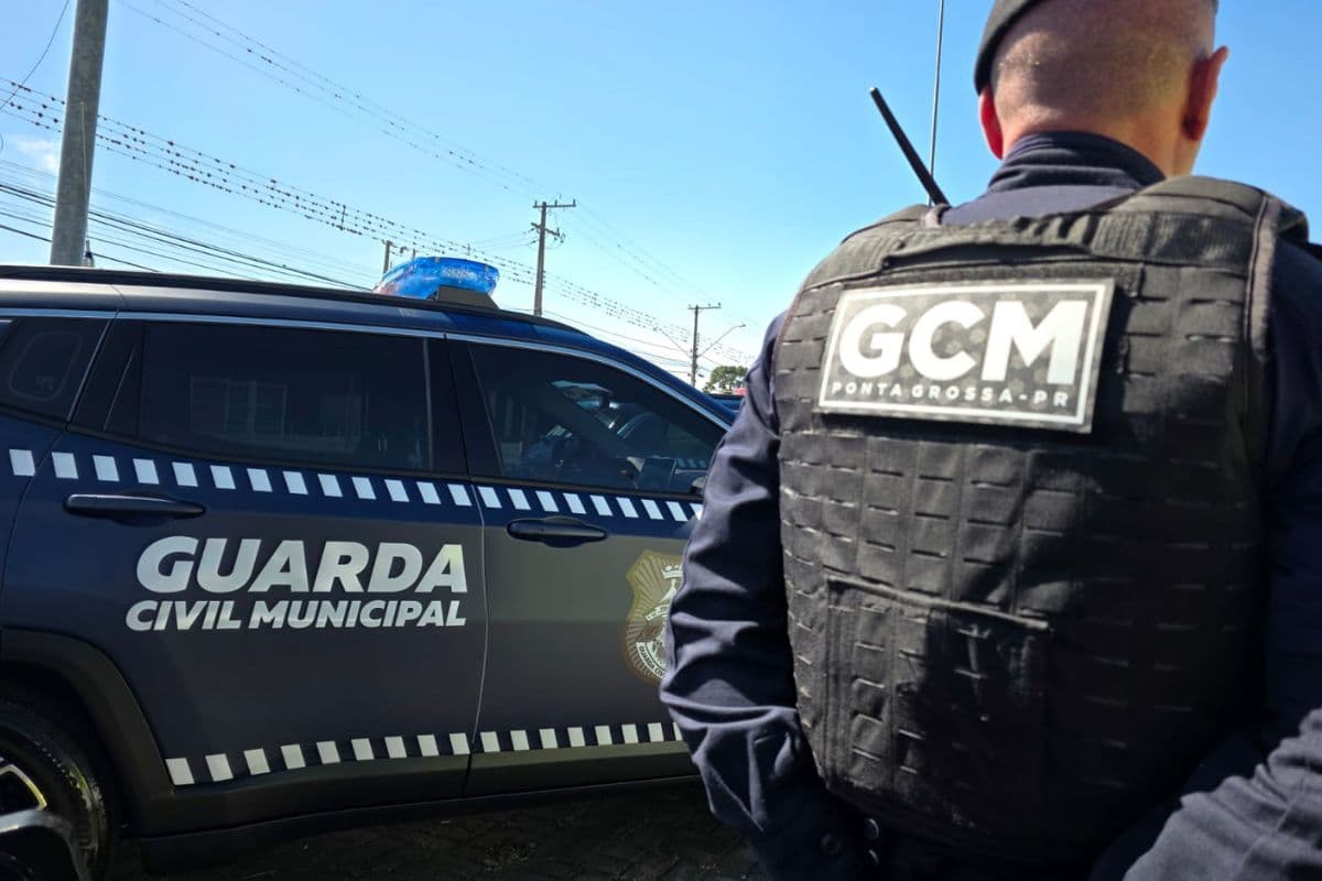 Guarda Municipal de Ponta Grossa apreende 350 kg de drogas e 33 armas e supera resultado de 2025