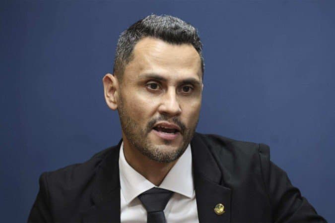Cleitinho ao governo de MG: Republicanos confirma candidatura