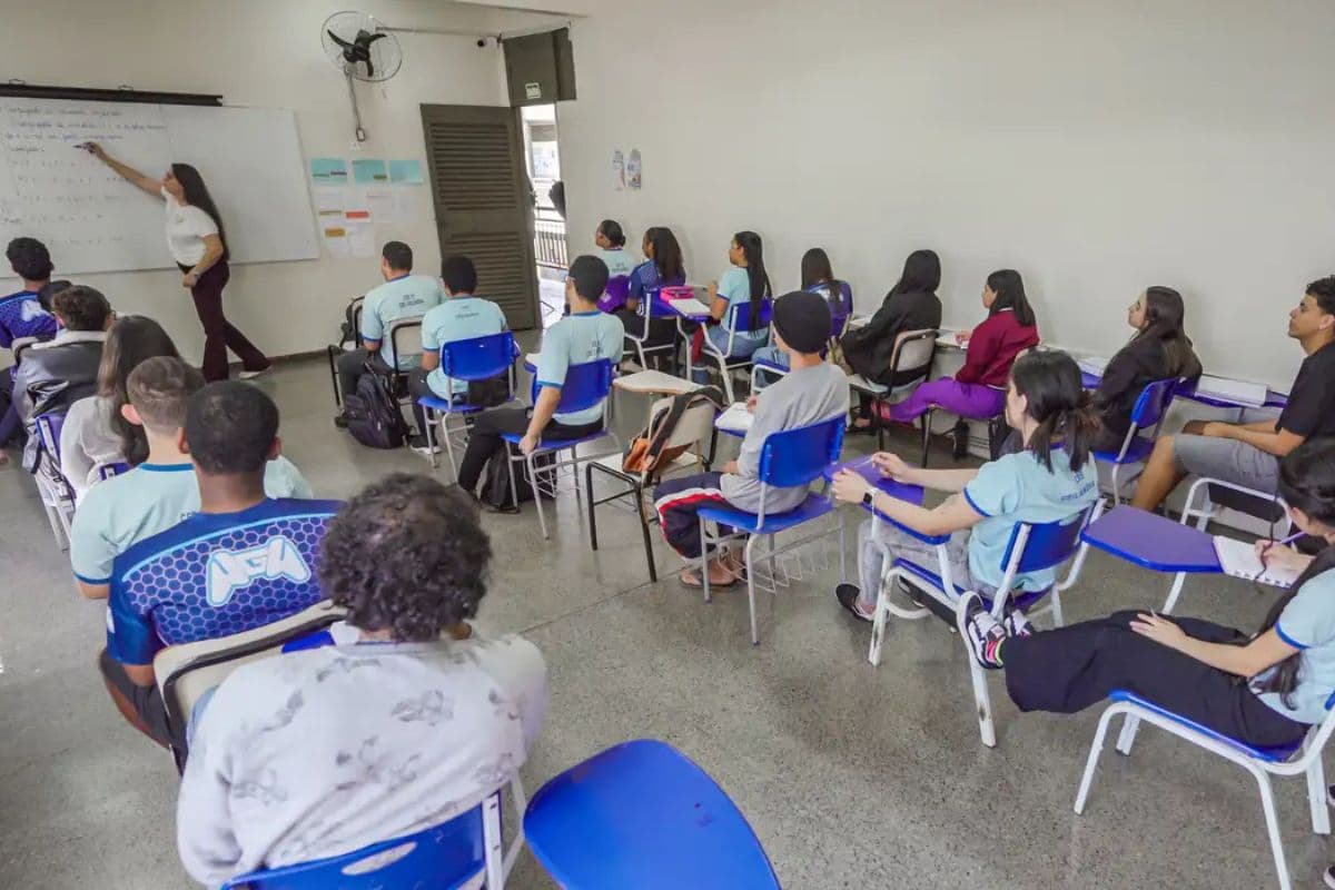 Pé-de-Meia começou a pagar quinta parcela de frequência nesta segunda