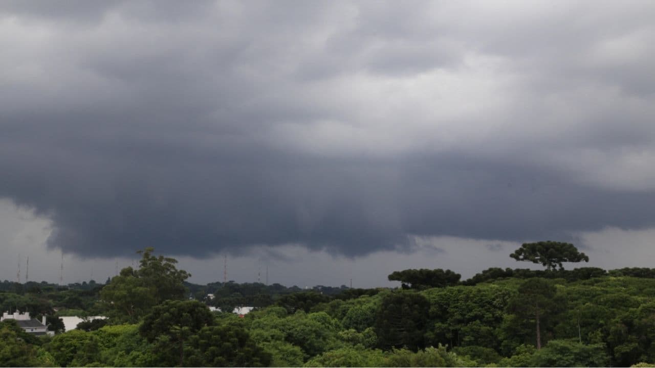 Inmet emite aviso de tempestade nesta quinta-feira em Ponta Grossa e região