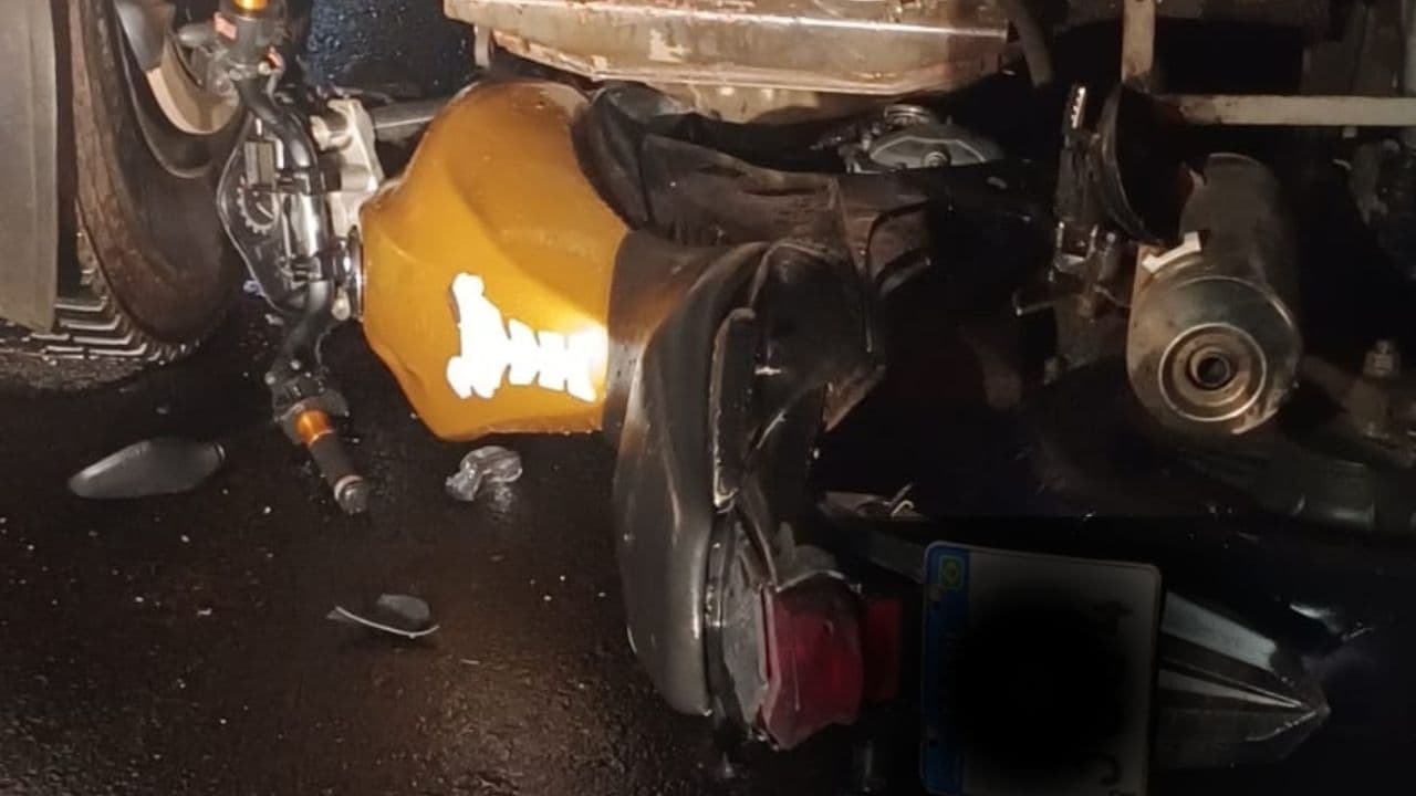 Motociclista sofre ferimentos graves após colisão com caminhão em Ponta Grossa