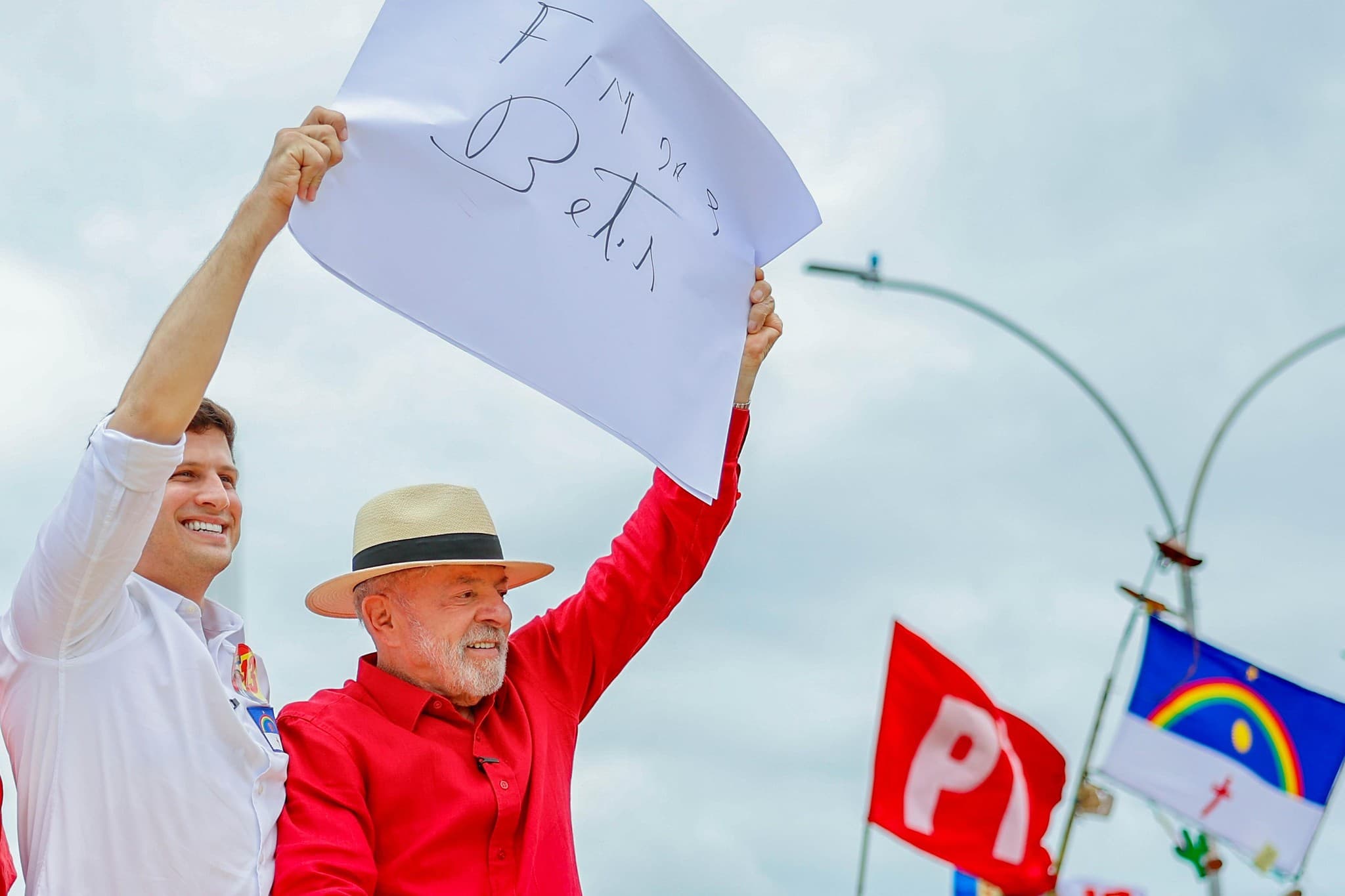 Lula critica bets: 'gastar o que não tem pra ganhar o que não existe'