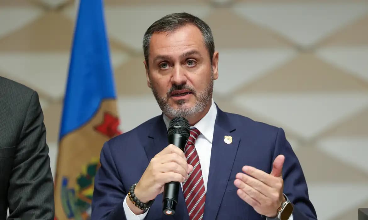Mendonça determina afastamento de Andrei Rodrigues da direção-geral da Polícia Federal