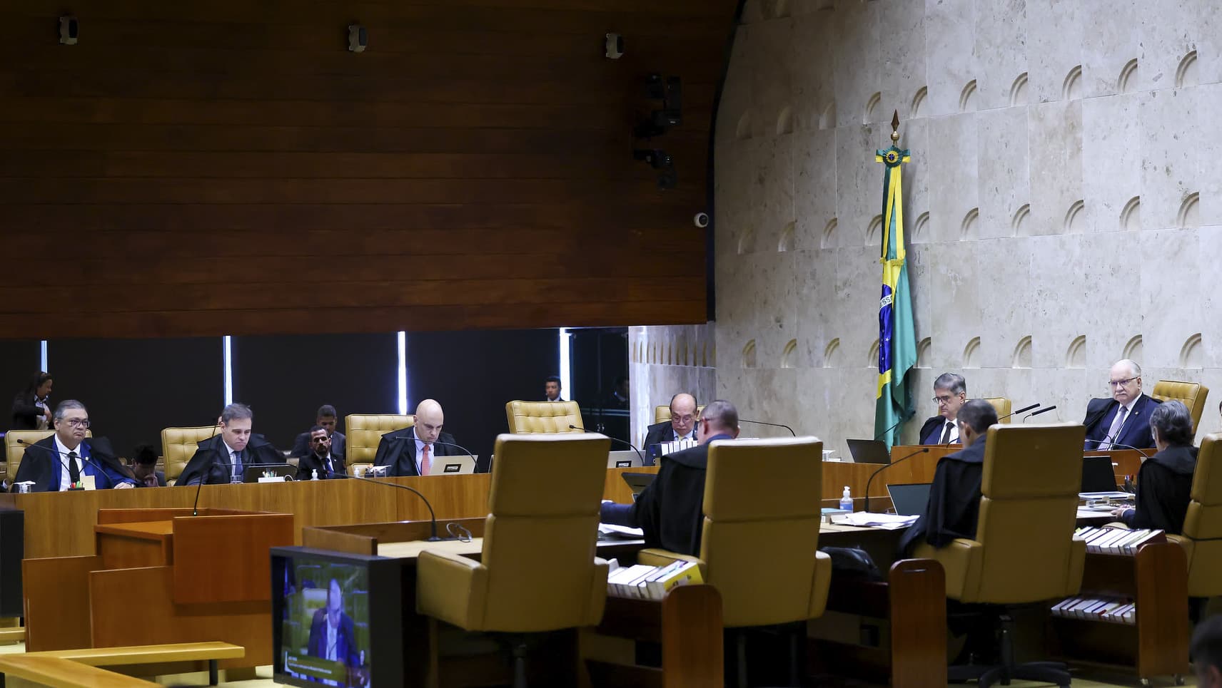 STF analisa investigação contra Alexandre de Moraes